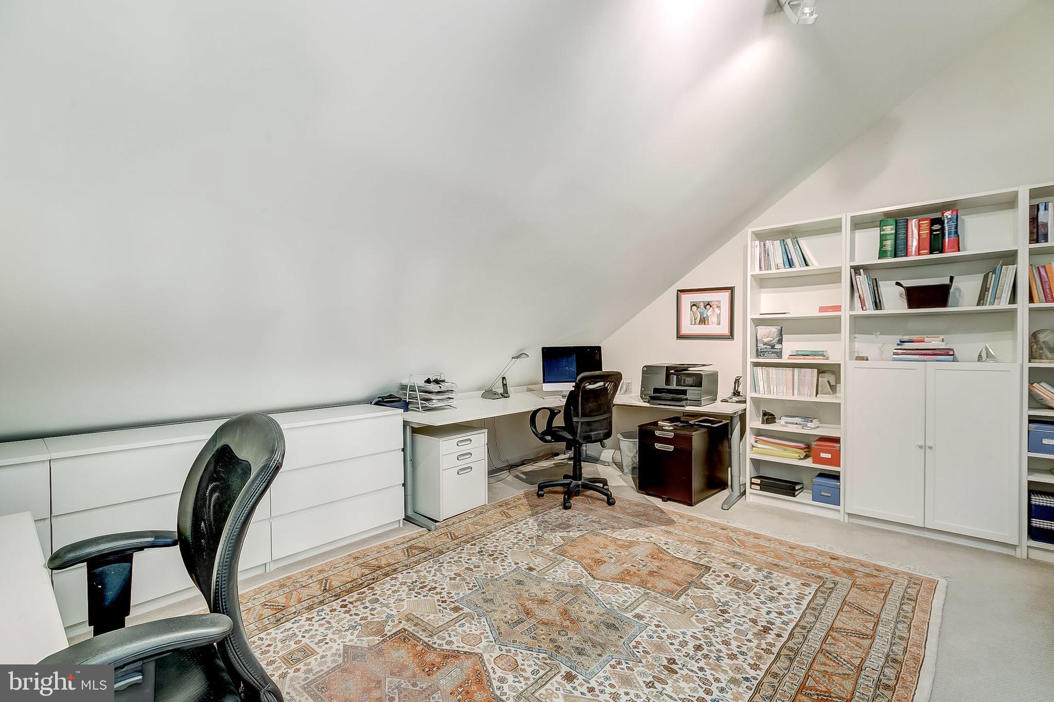 ANCHORAGE TOWERS - Residential