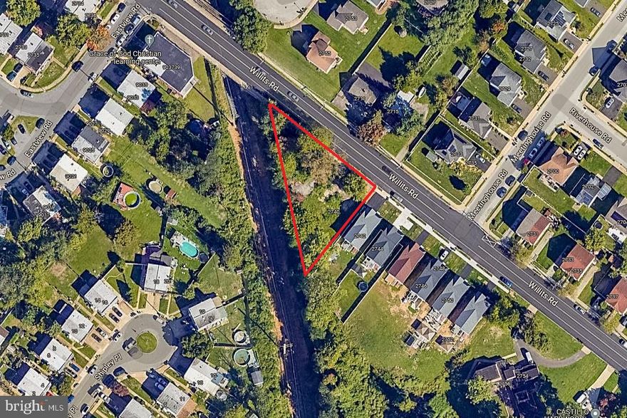 Large wooded vacant lot with driveway .  Great investment opportunity that is zoned RSA2 for a single