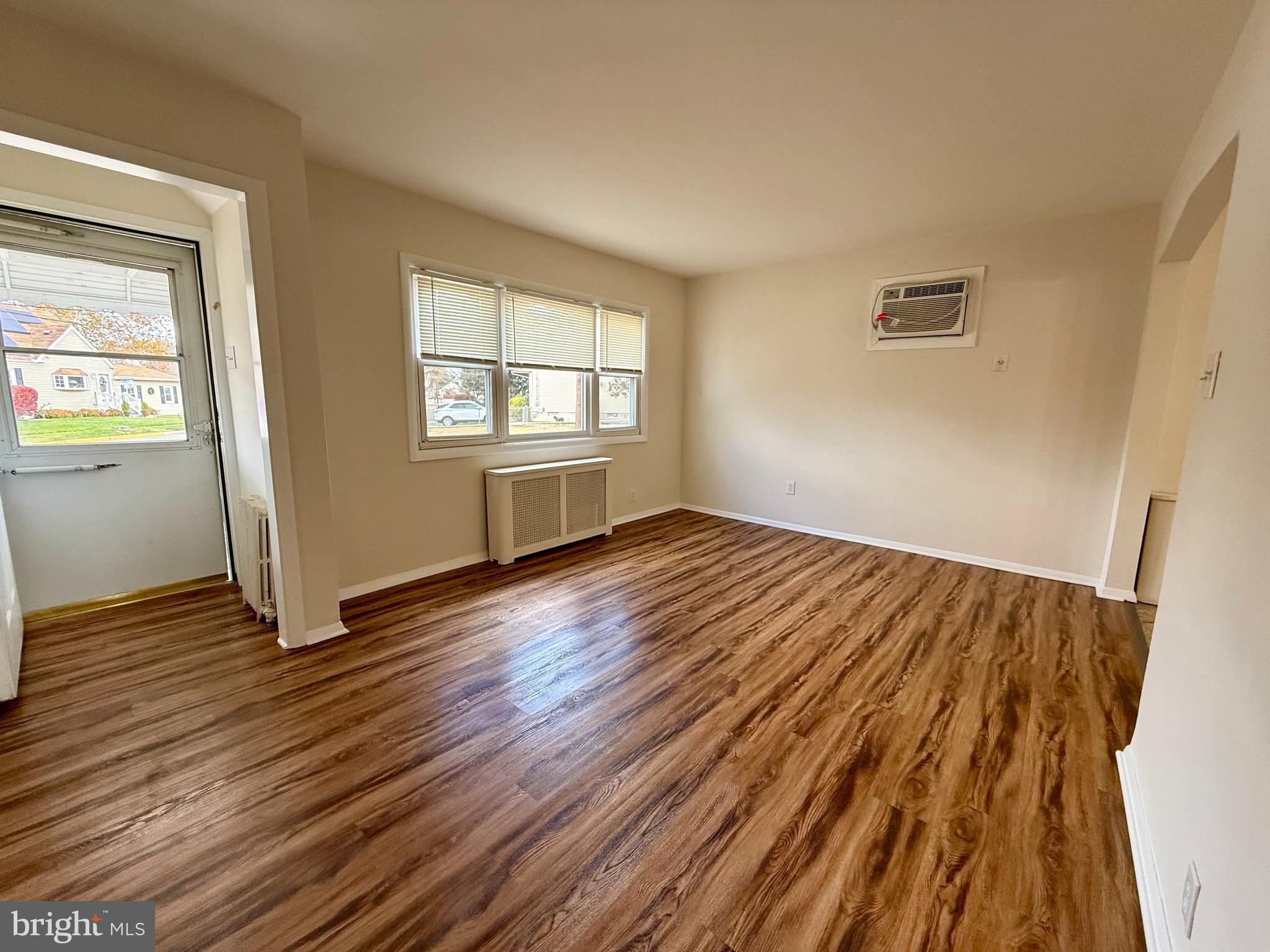 1132 HOWARD AVENUE A - LEFT SIDE