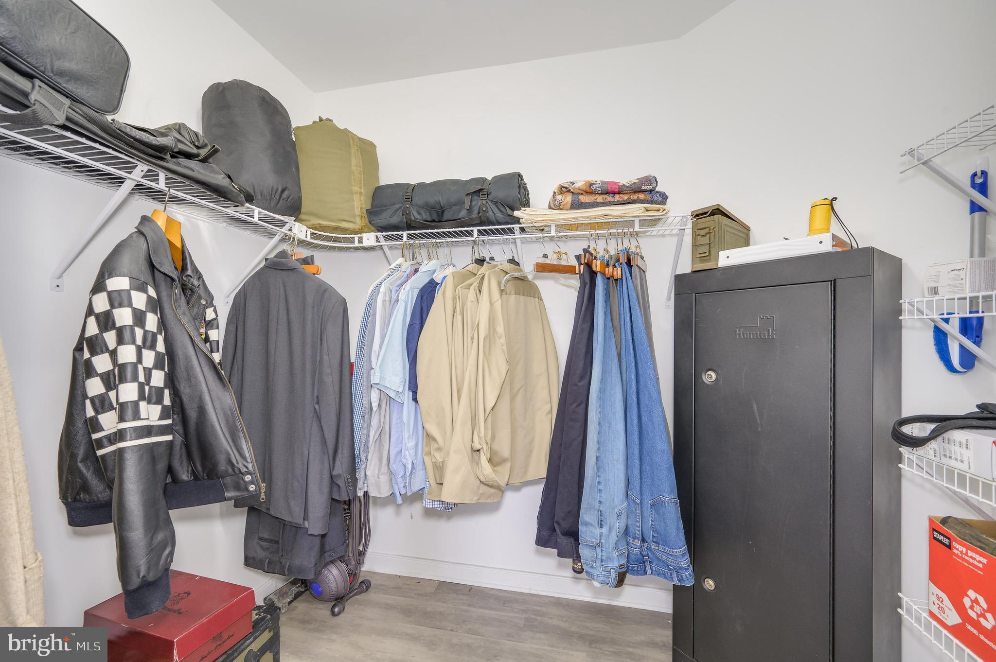 POTOMAC MANOR - Residential