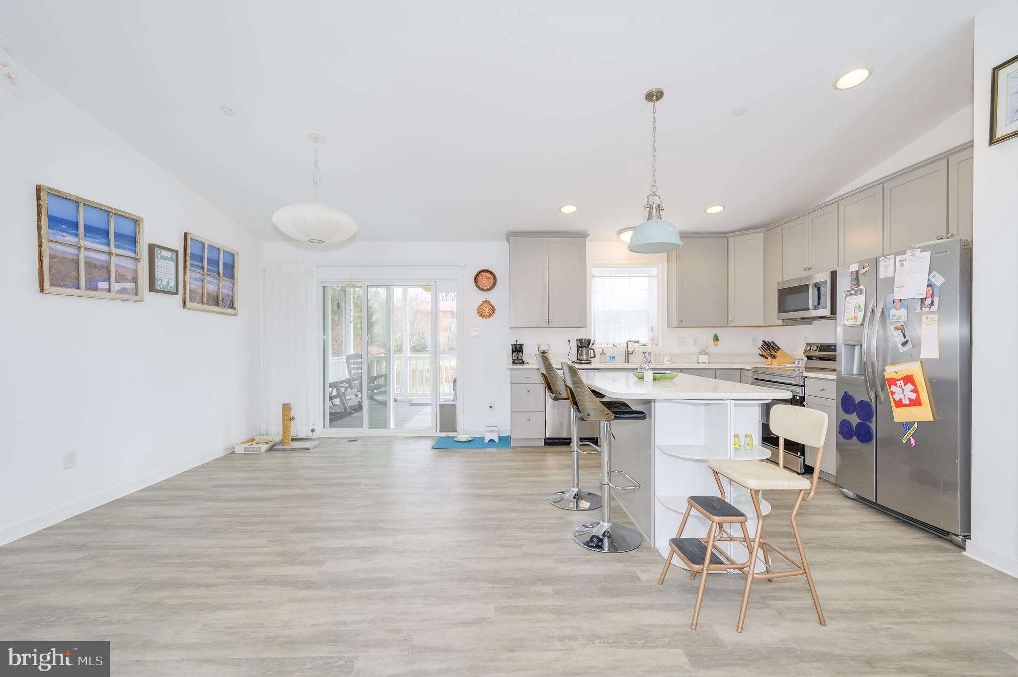 POTOMAC MANOR - Residential