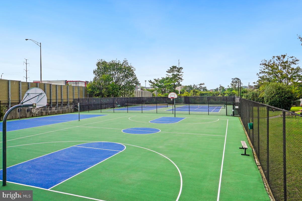 PARKFAIRFAX - Residential