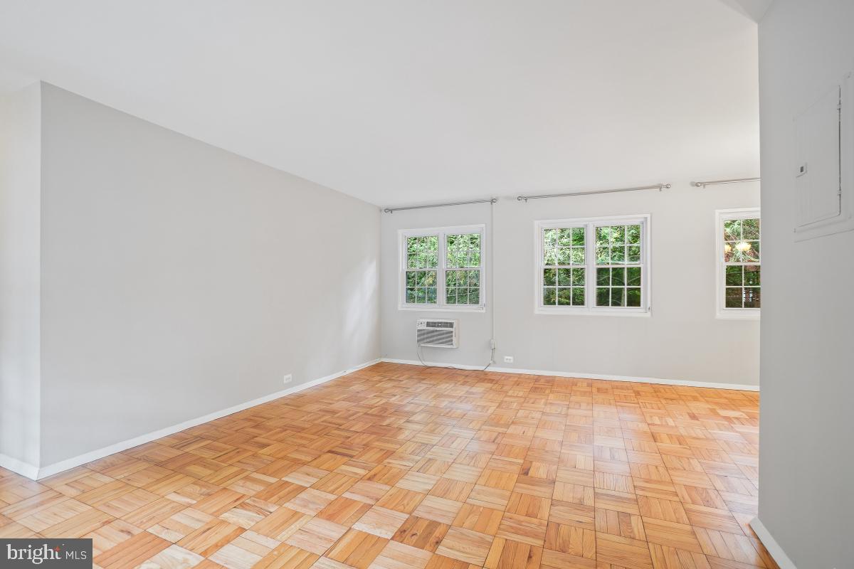 PARKFAIRFAX - Residential