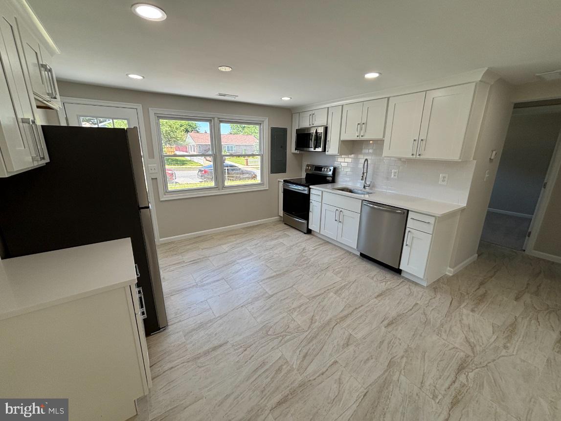 GLEN GARDENS - Residential Lease