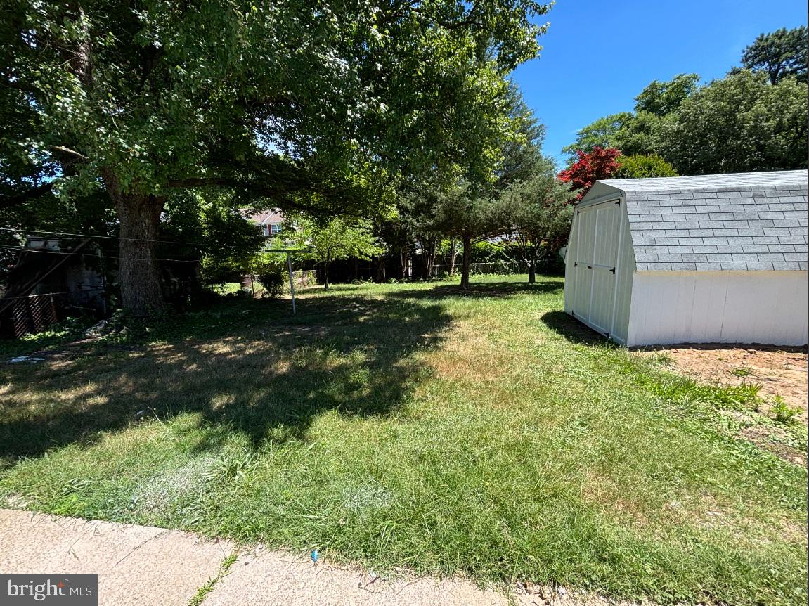 GLEN GARDENS - Residential Lease