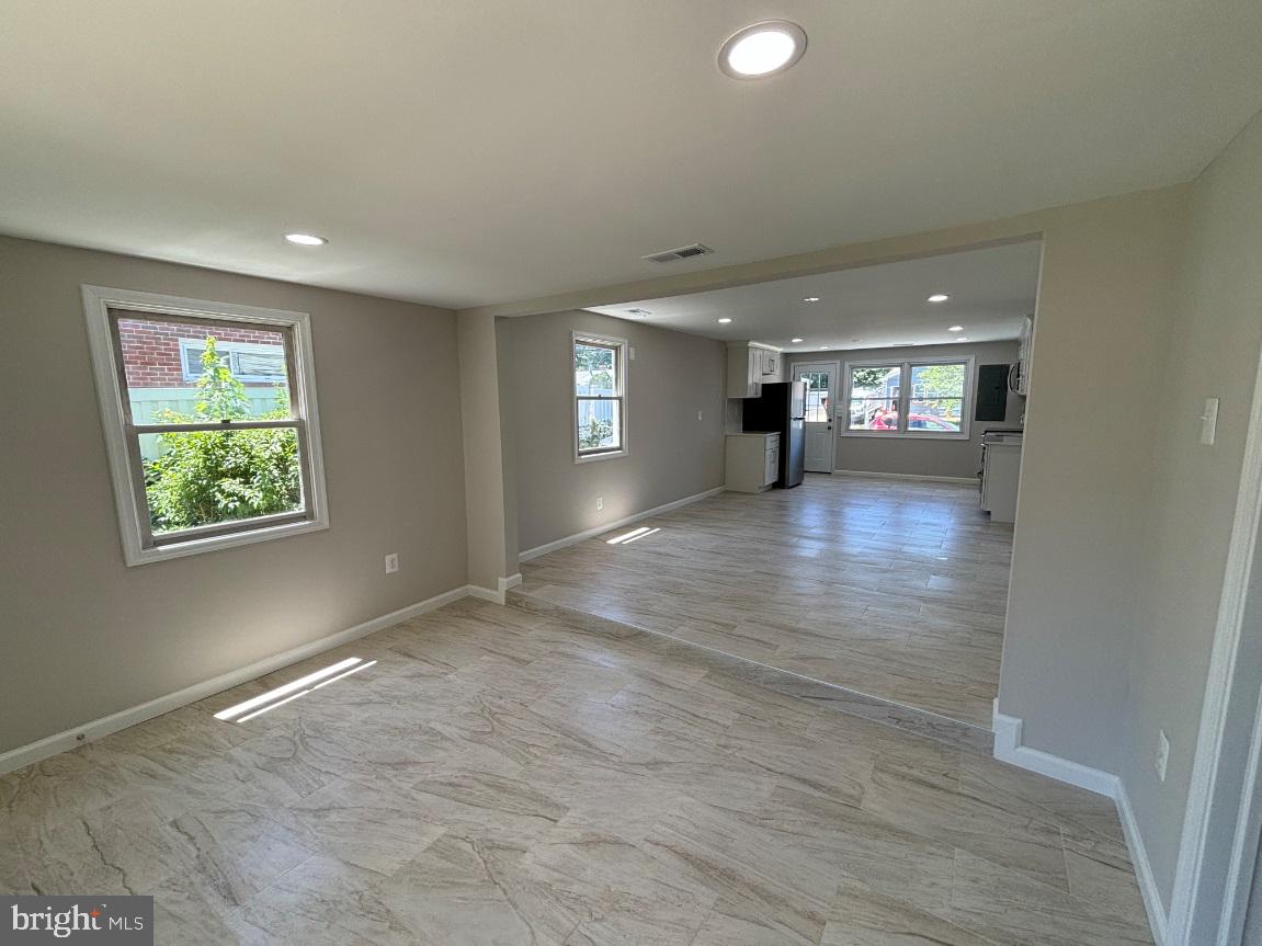 GLEN GARDENS - Residential Lease