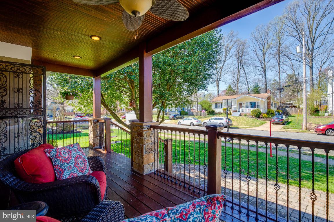 VIENNA WOODS - Residential