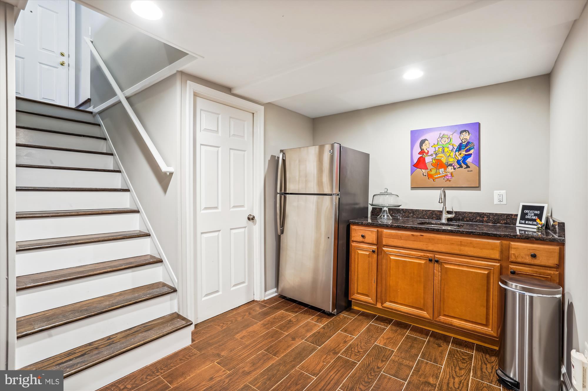 VIENNA WOODS - Residential