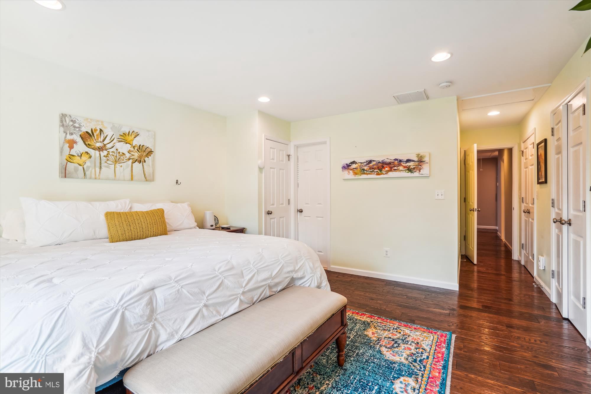 VIENNA WOODS - Residential