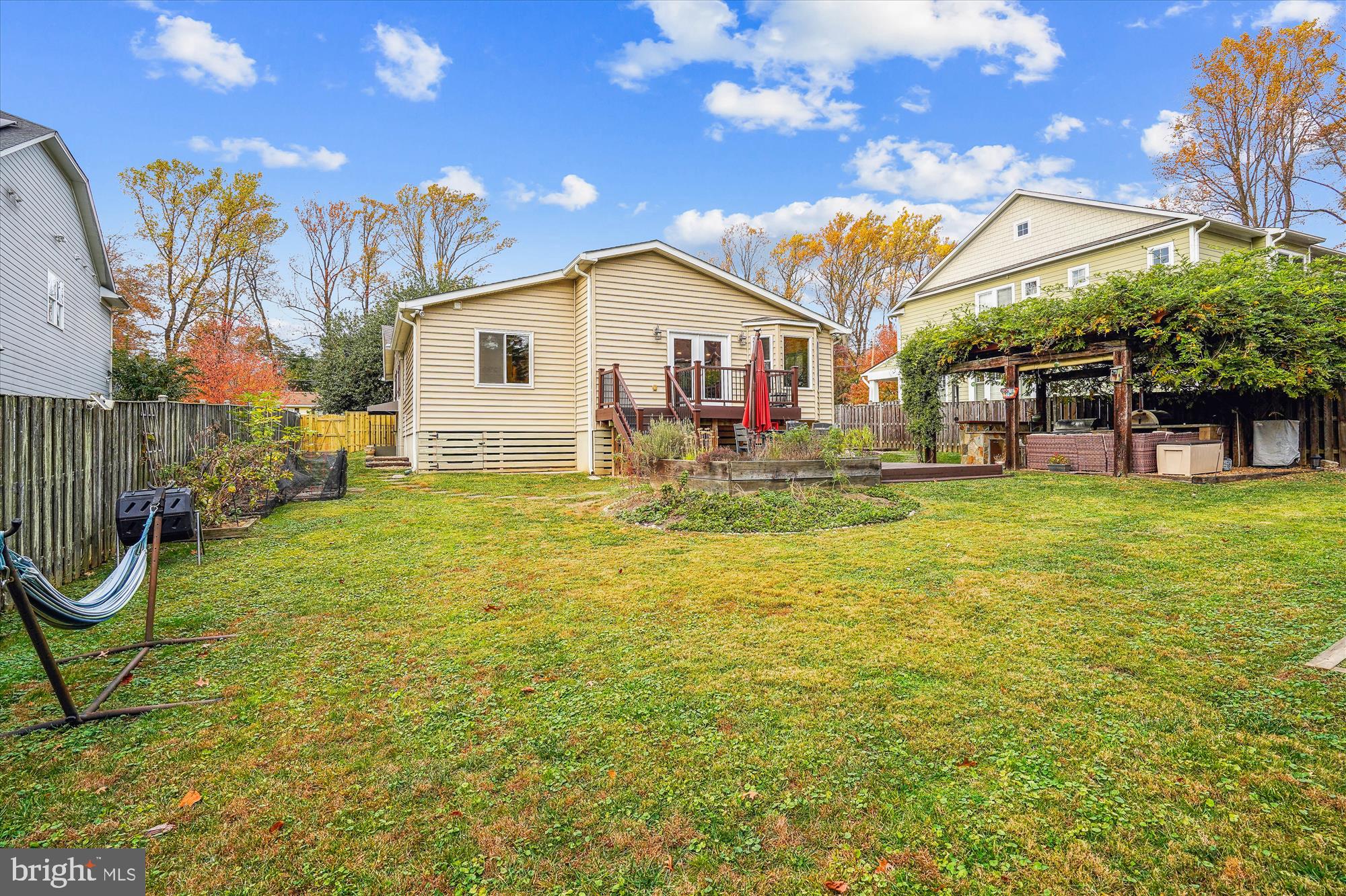 VIENNA WOODS - Residential