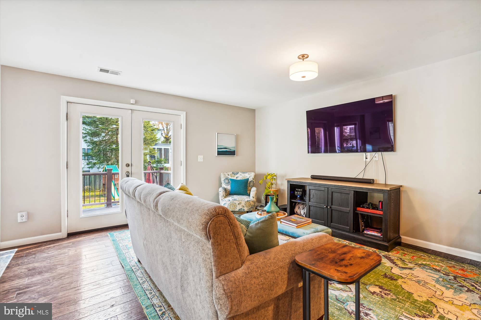 VIENNA WOODS - Residential