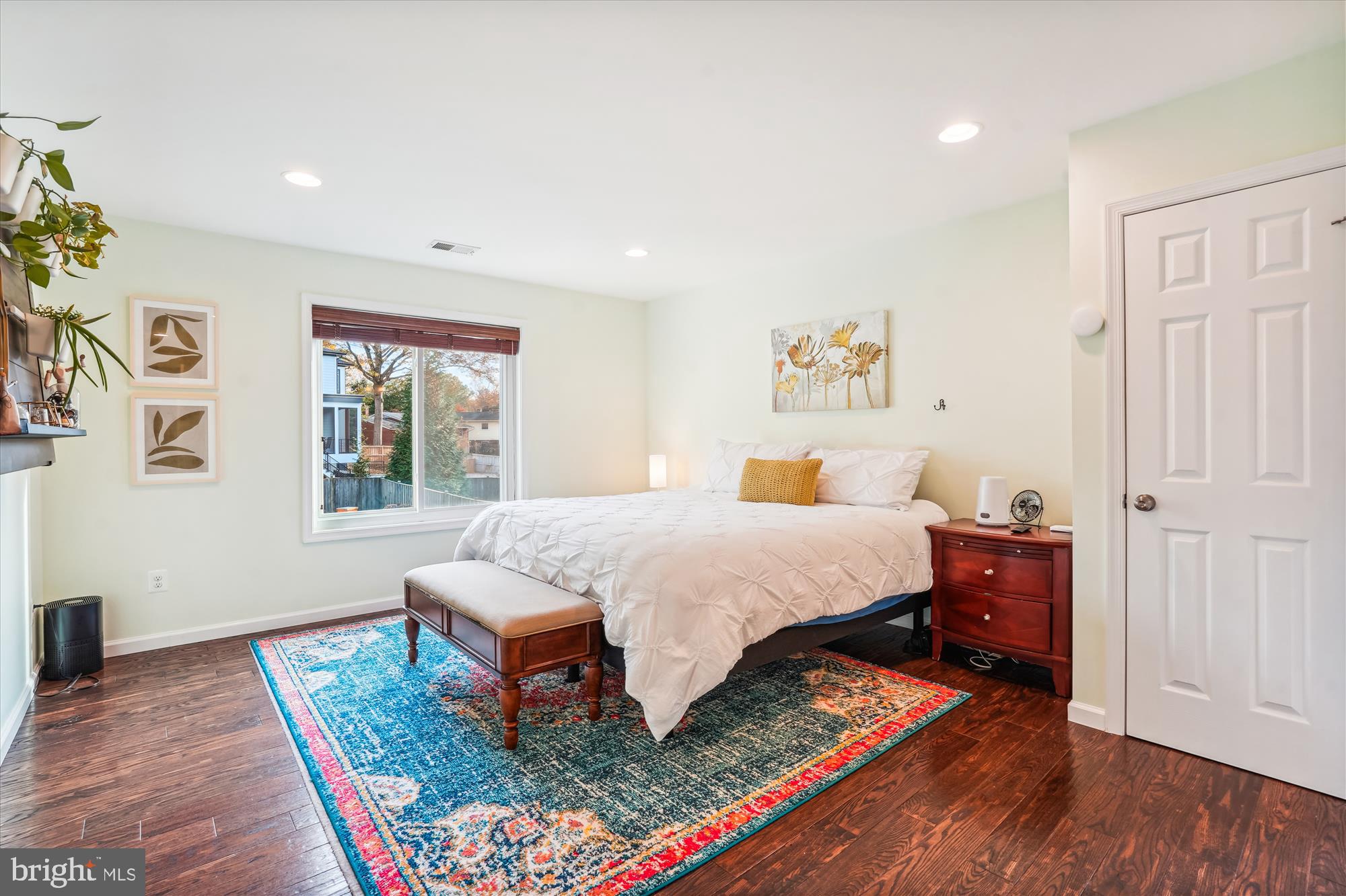 VIENNA WOODS - Residential