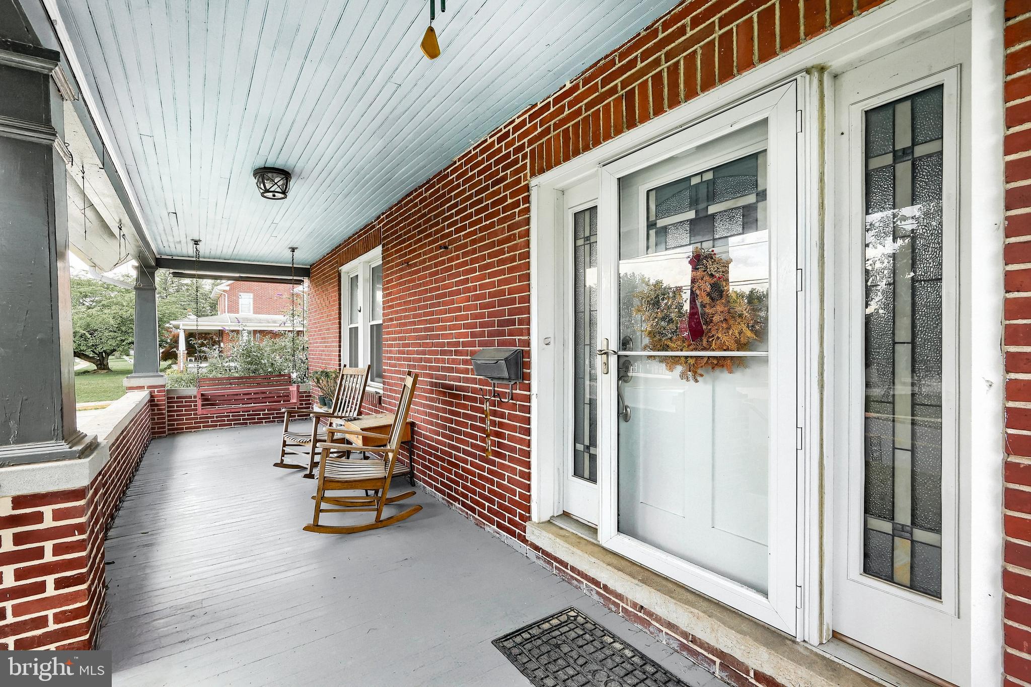 545 W KING STREET