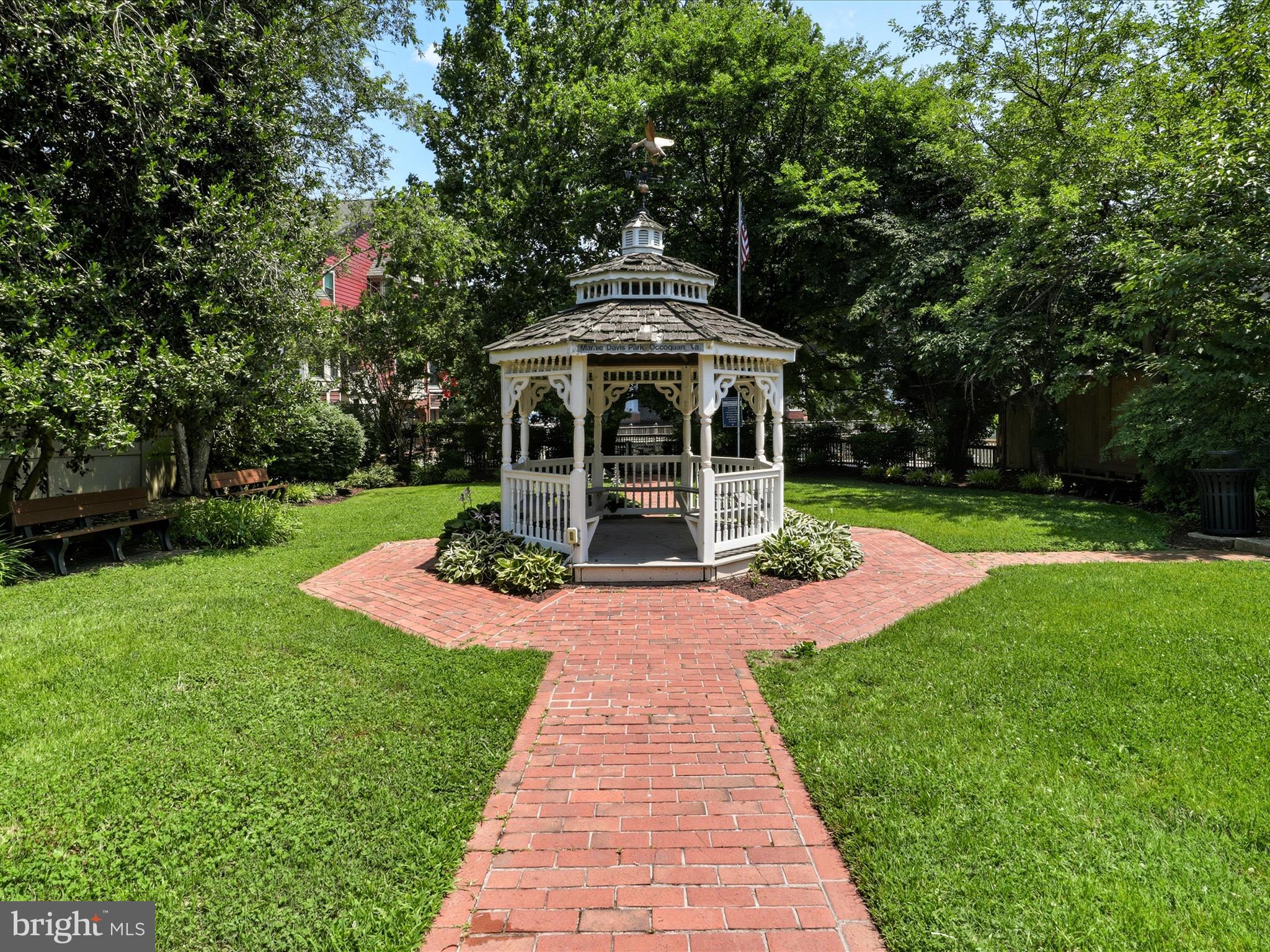 VANTAGE POINT - Residential