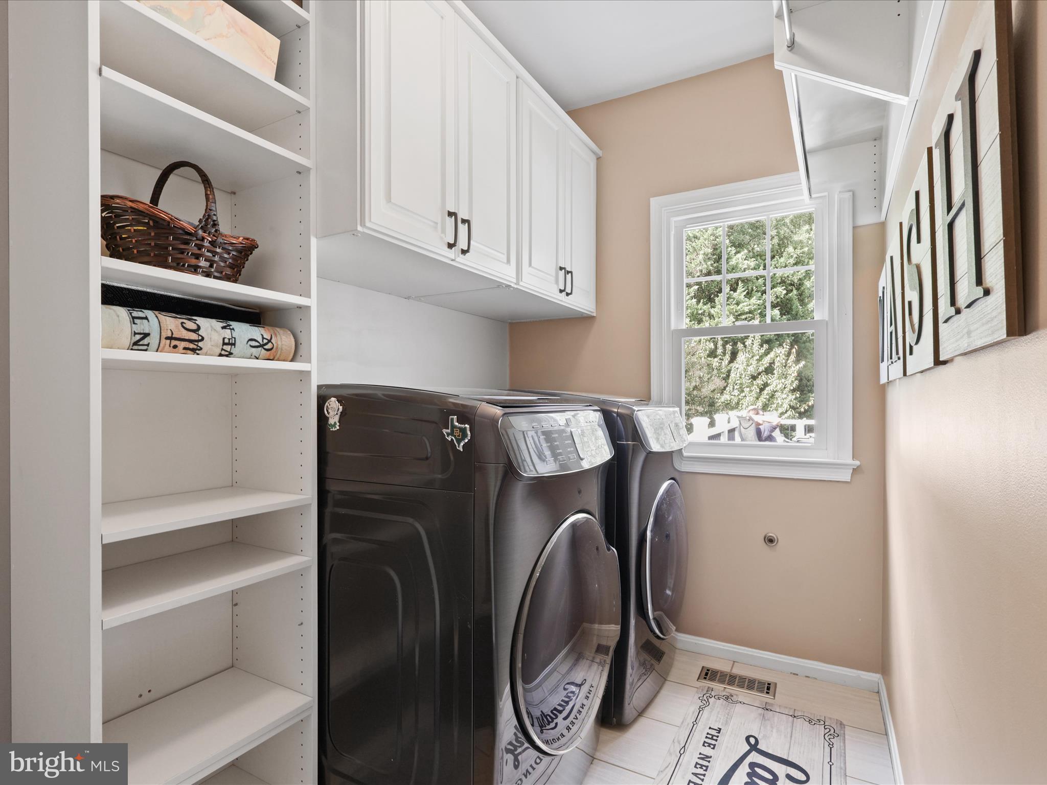 VANTAGE POINT - Residential