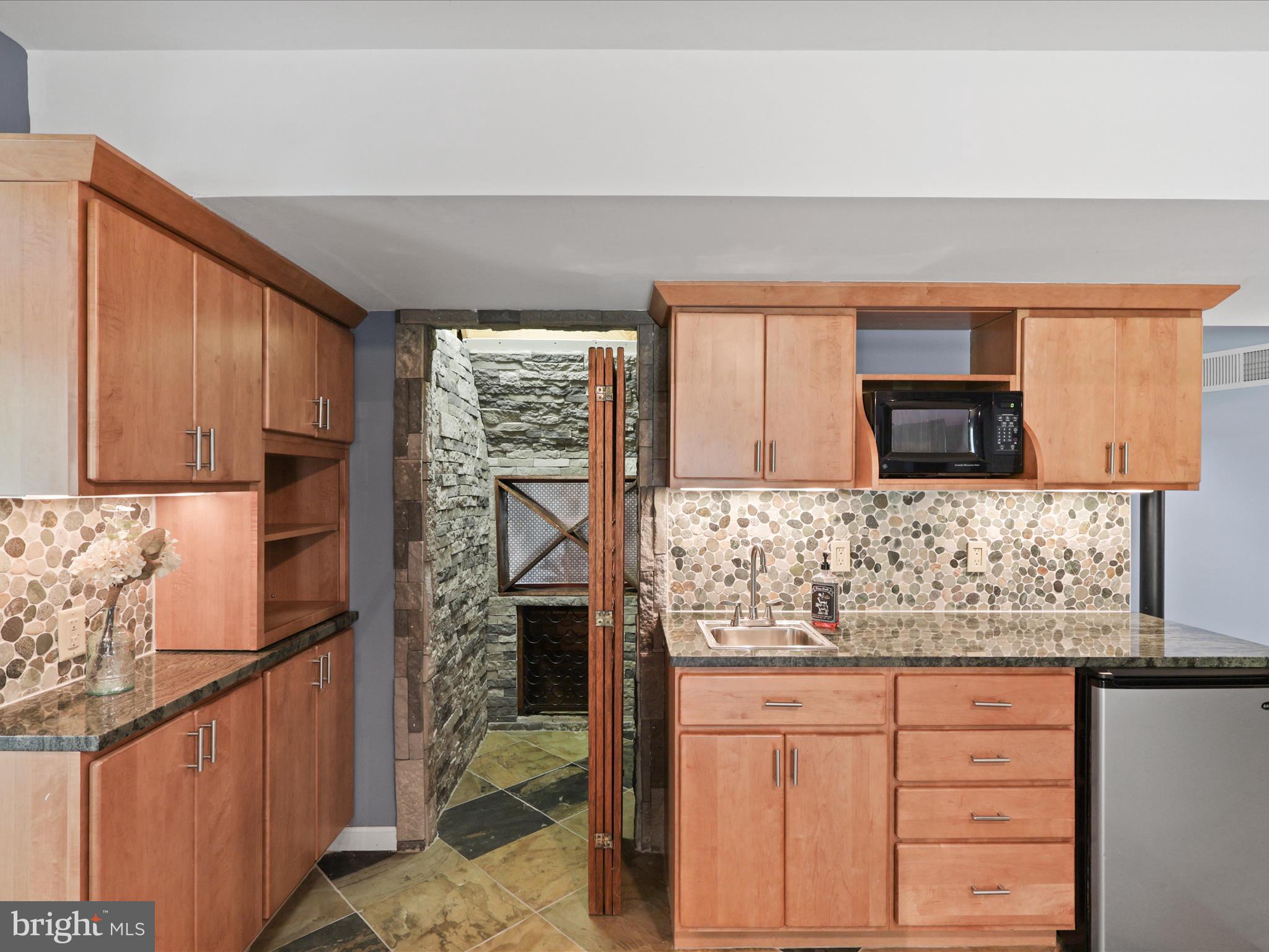 VANTAGE POINT - Residential