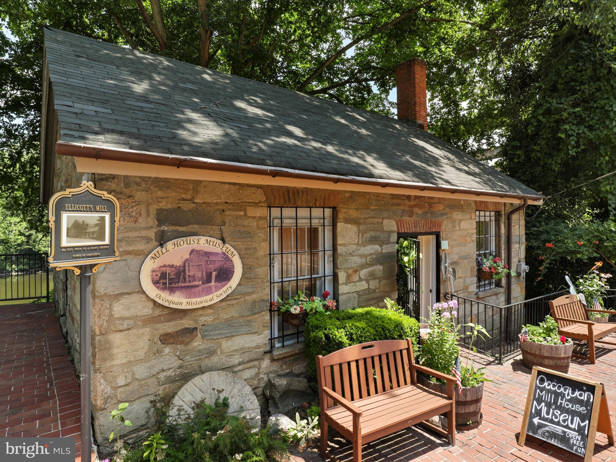 VANTAGE POINT - Residential