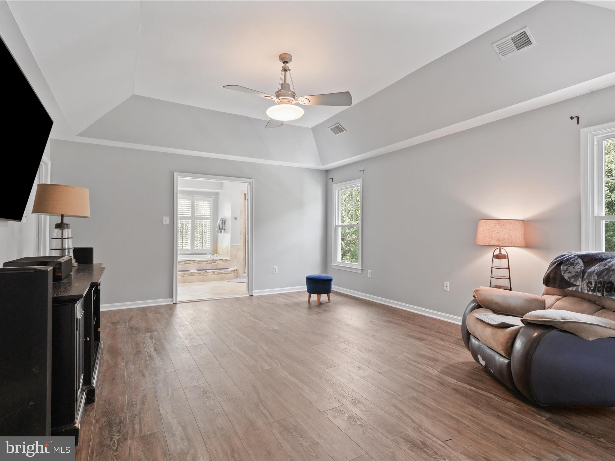 VANTAGE POINT - Residential