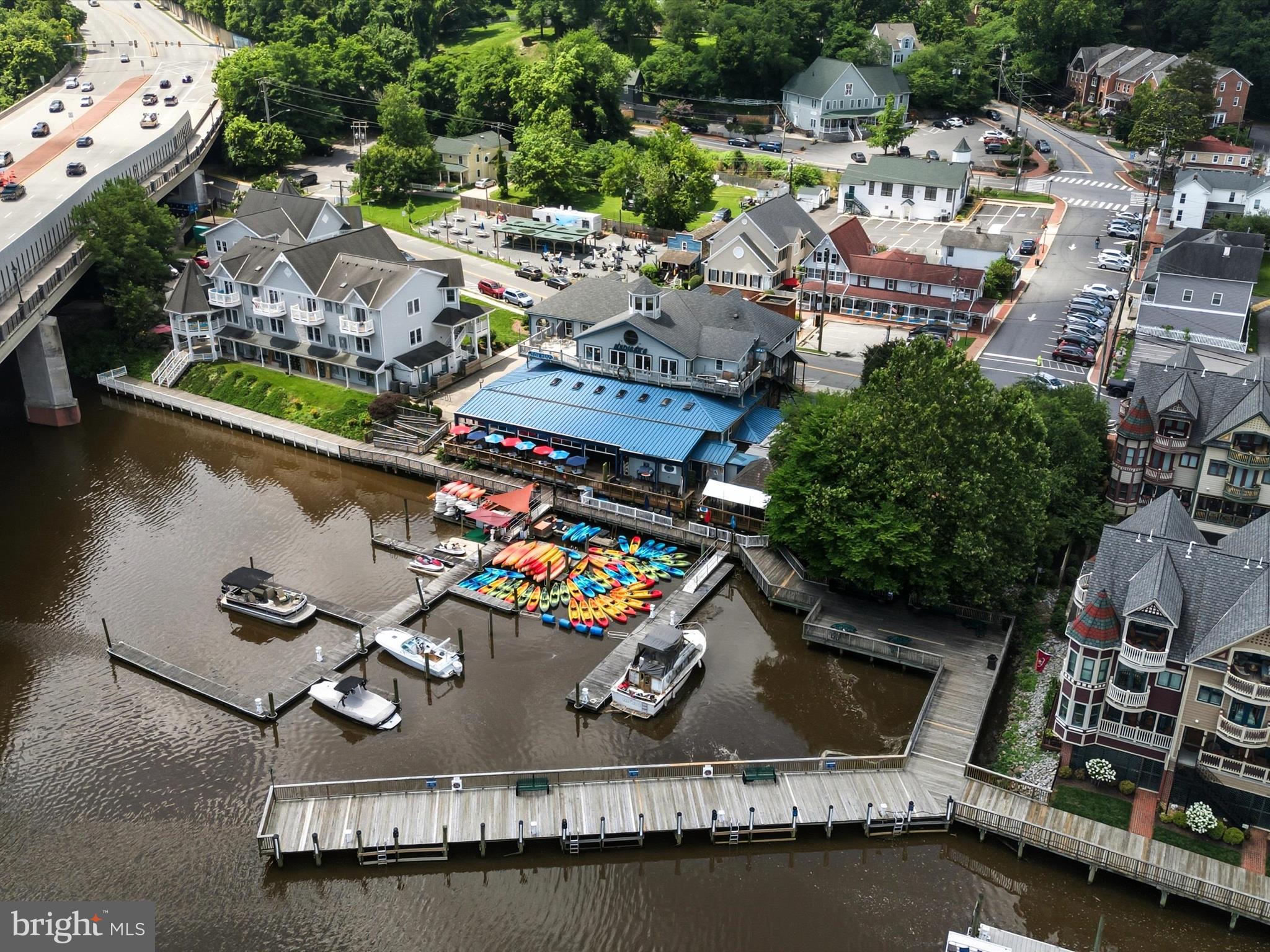 VANTAGE POINT - Residential