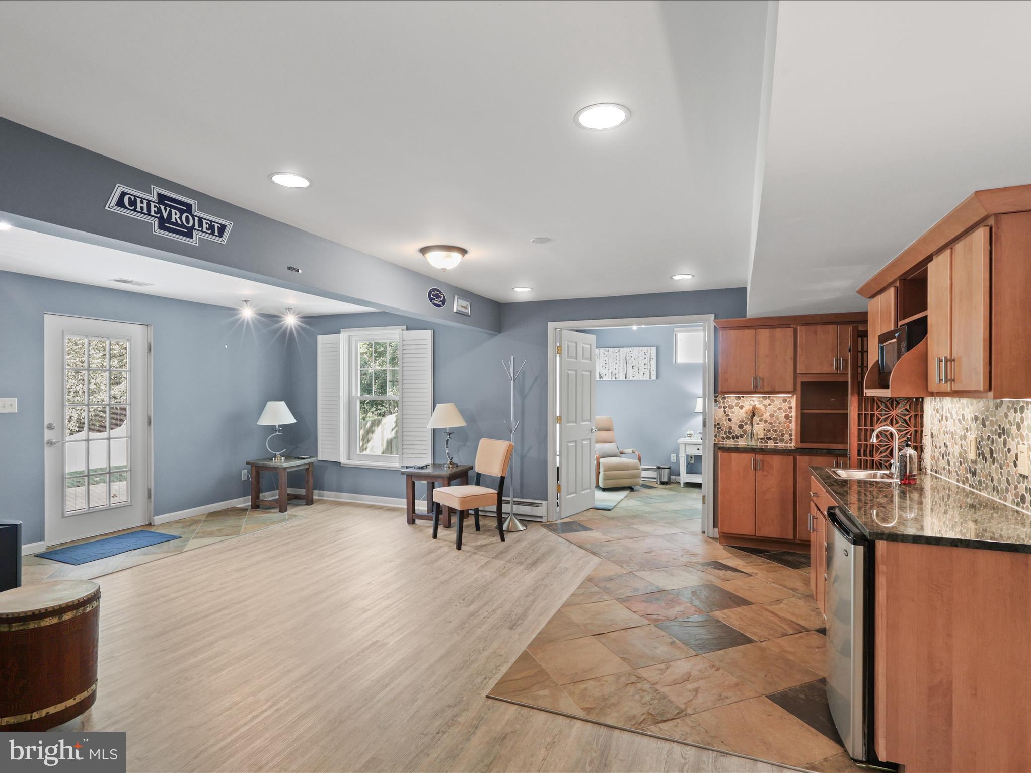 VANTAGE POINT - Residential