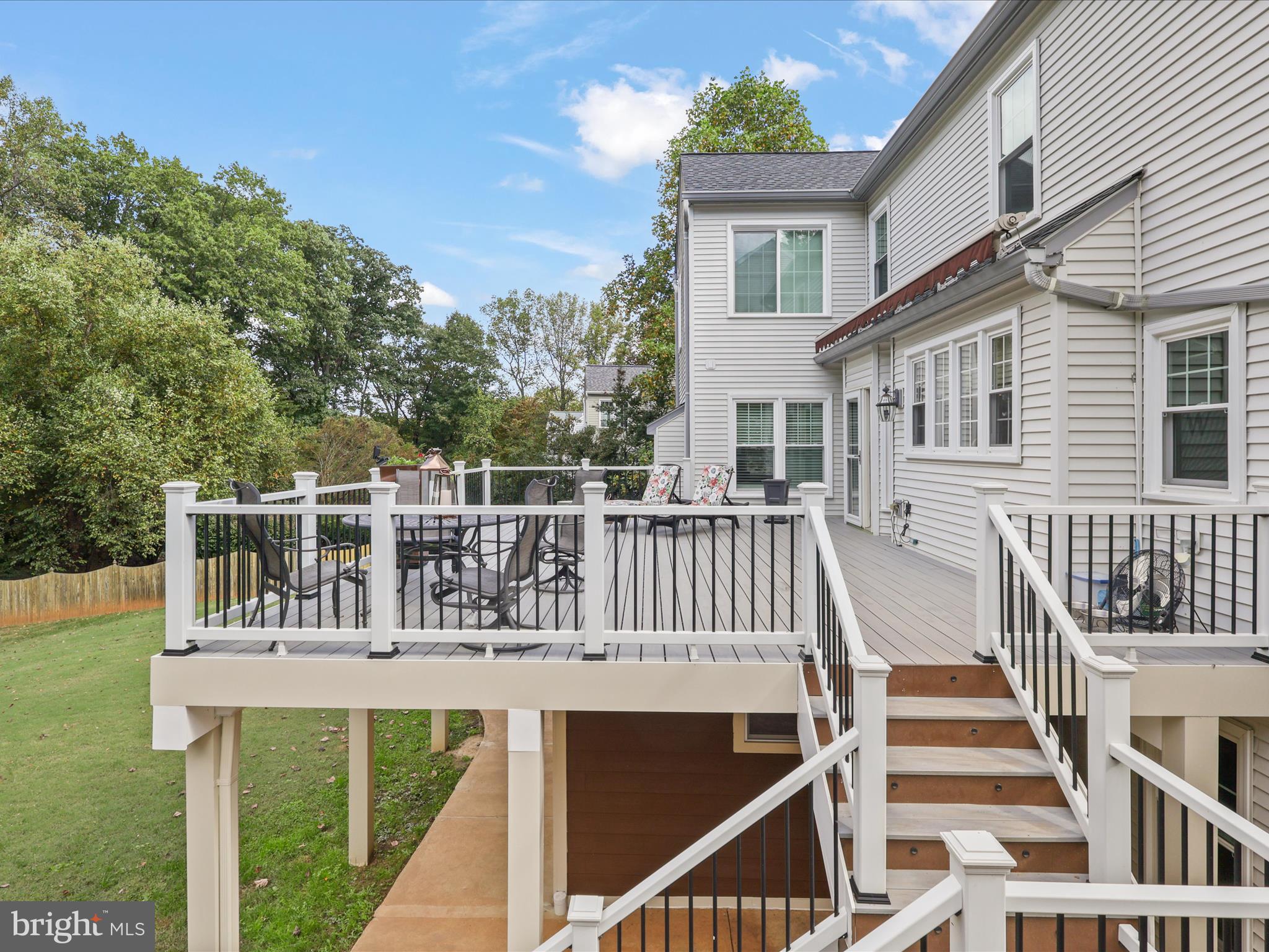 VANTAGE POINT - Residential