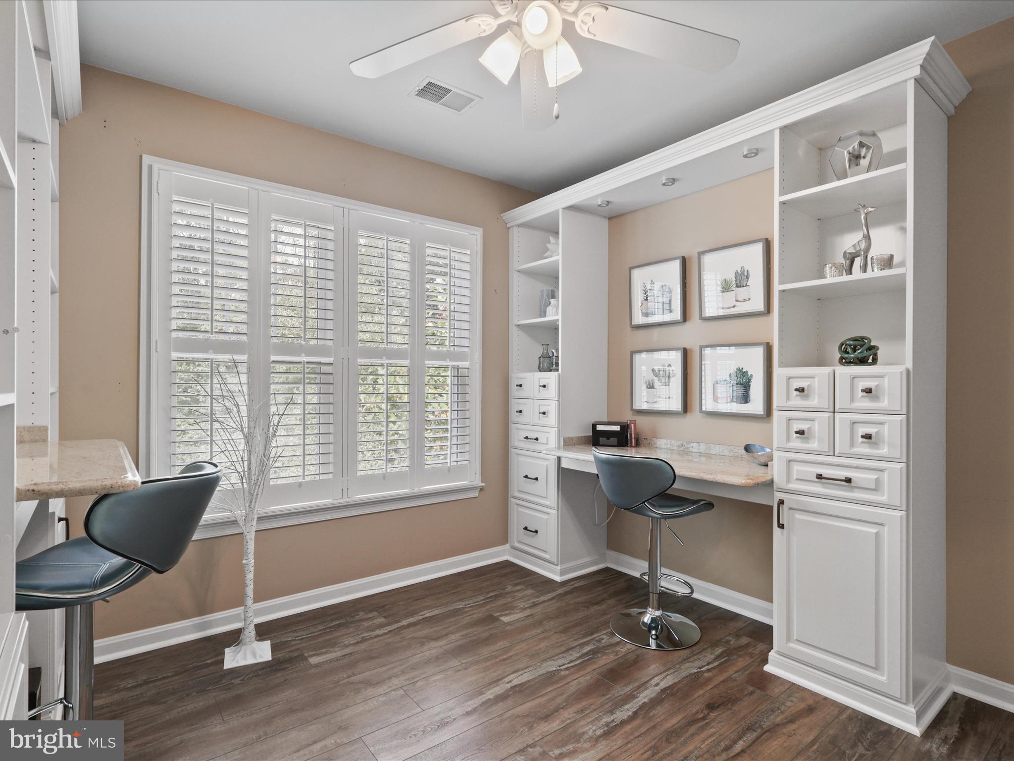 VANTAGE POINT - Residential