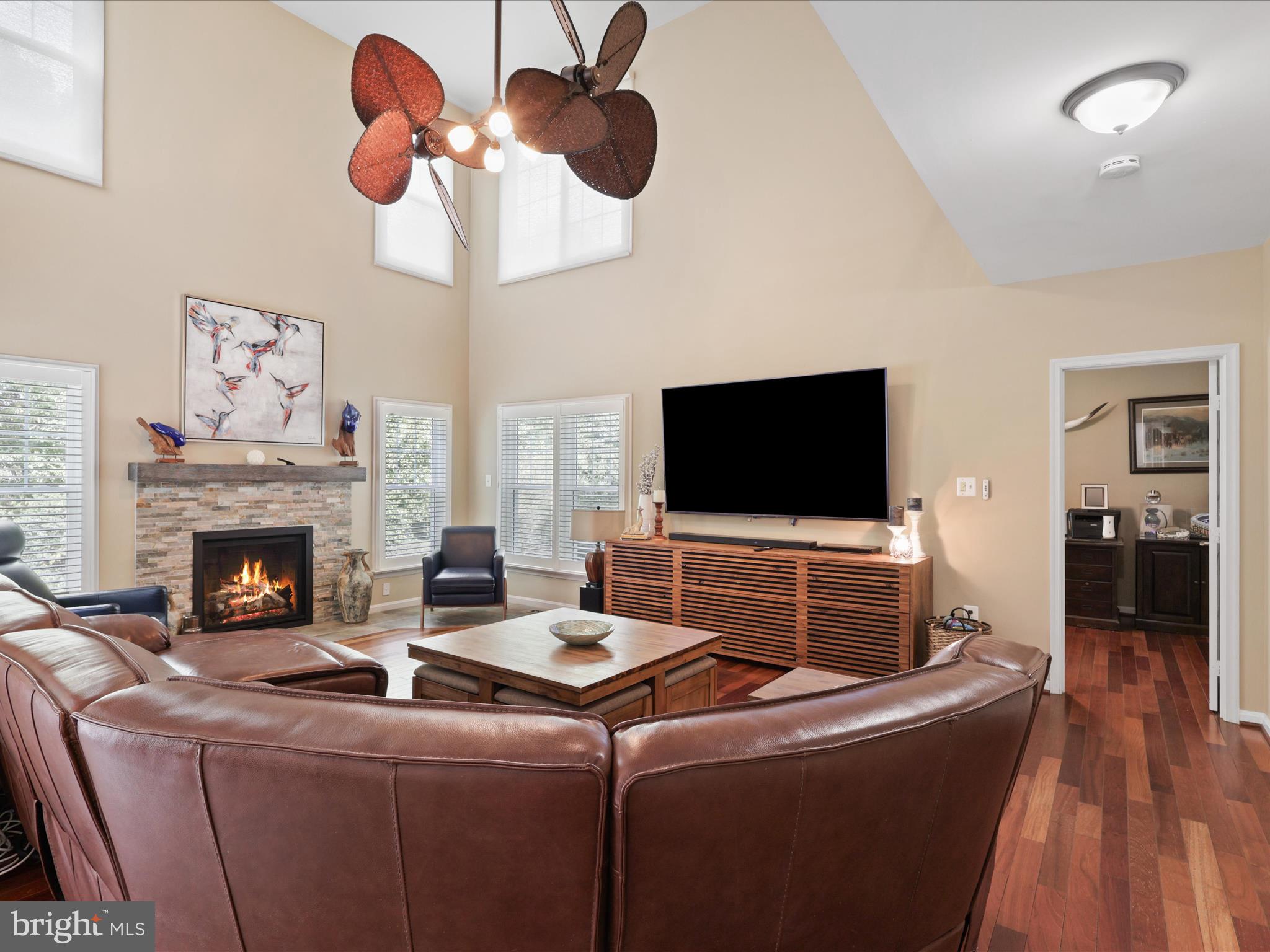 VANTAGE POINT - Residential