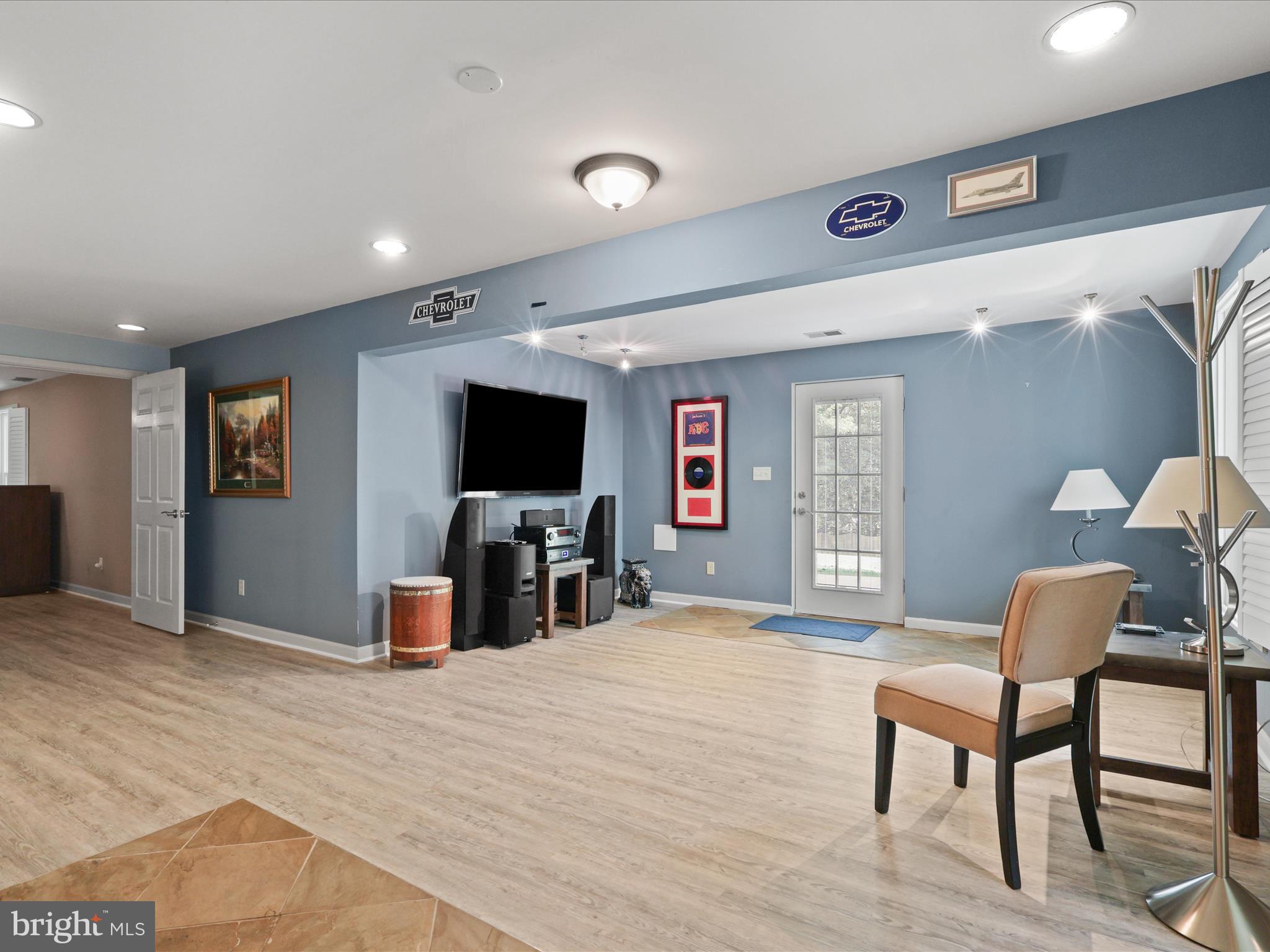 VANTAGE POINT - Residential