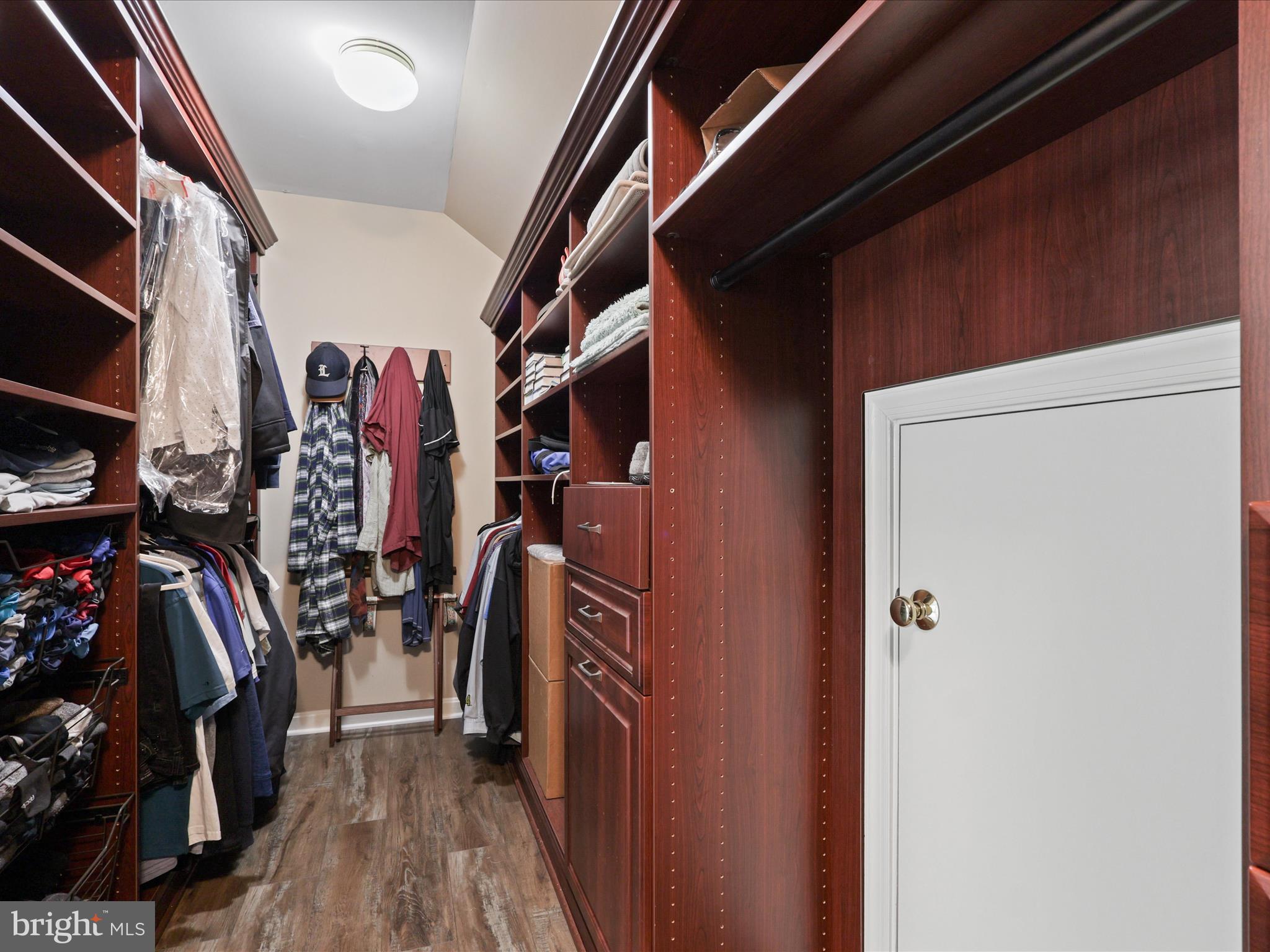 VANTAGE POINT - Residential