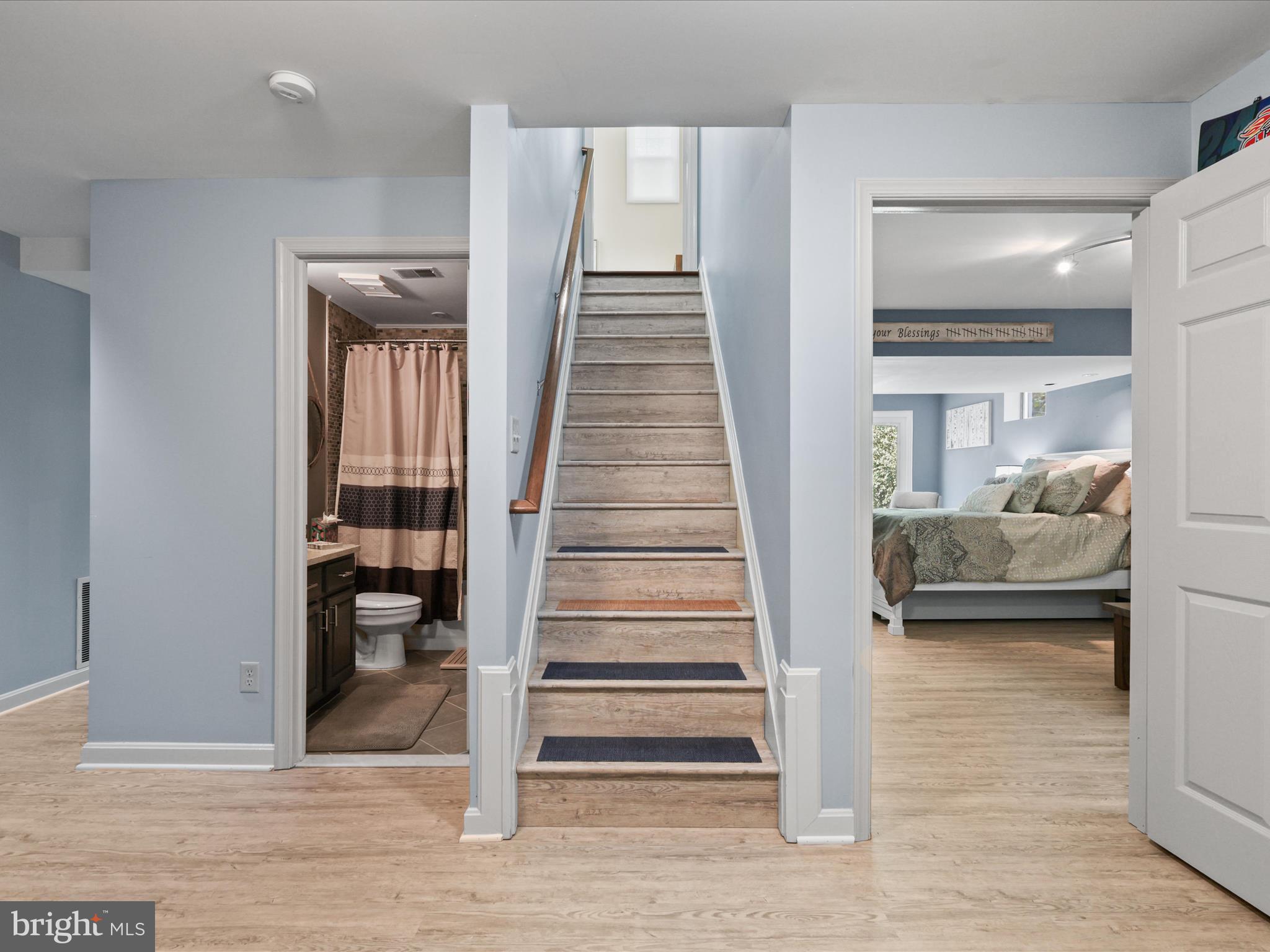 VANTAGE POINT - Residential