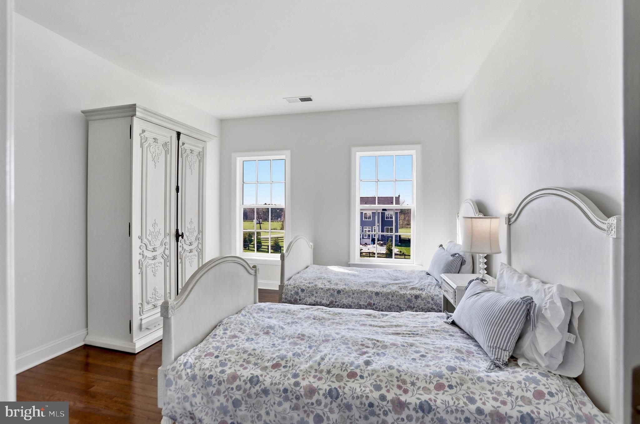 BURSTEIN - Residential