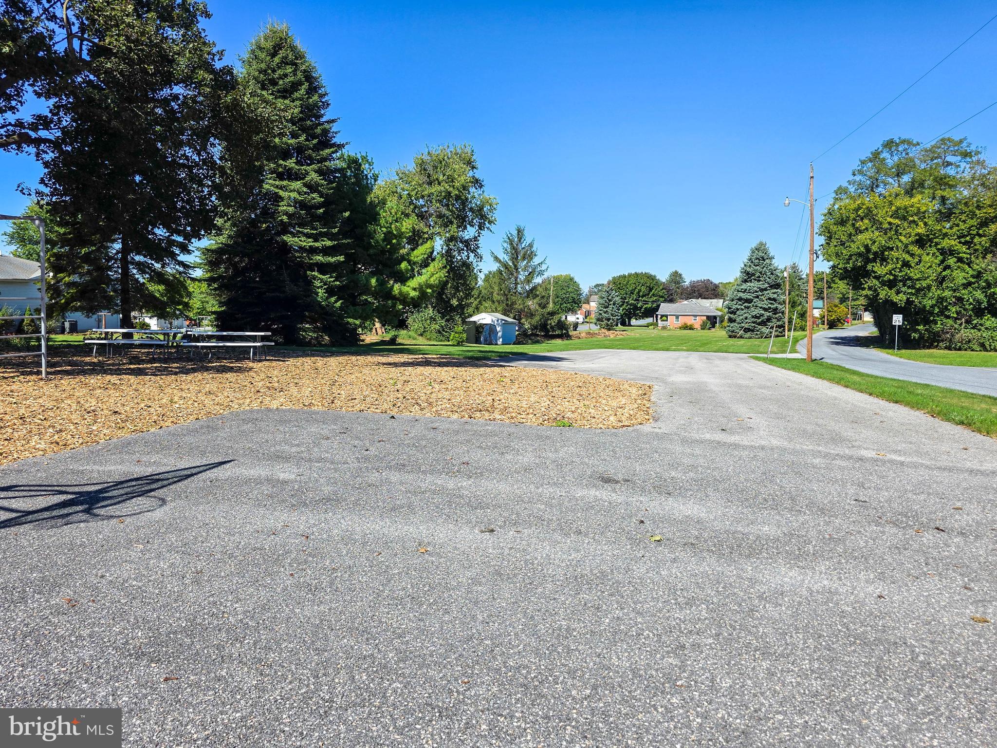 STATE LINE - Residential