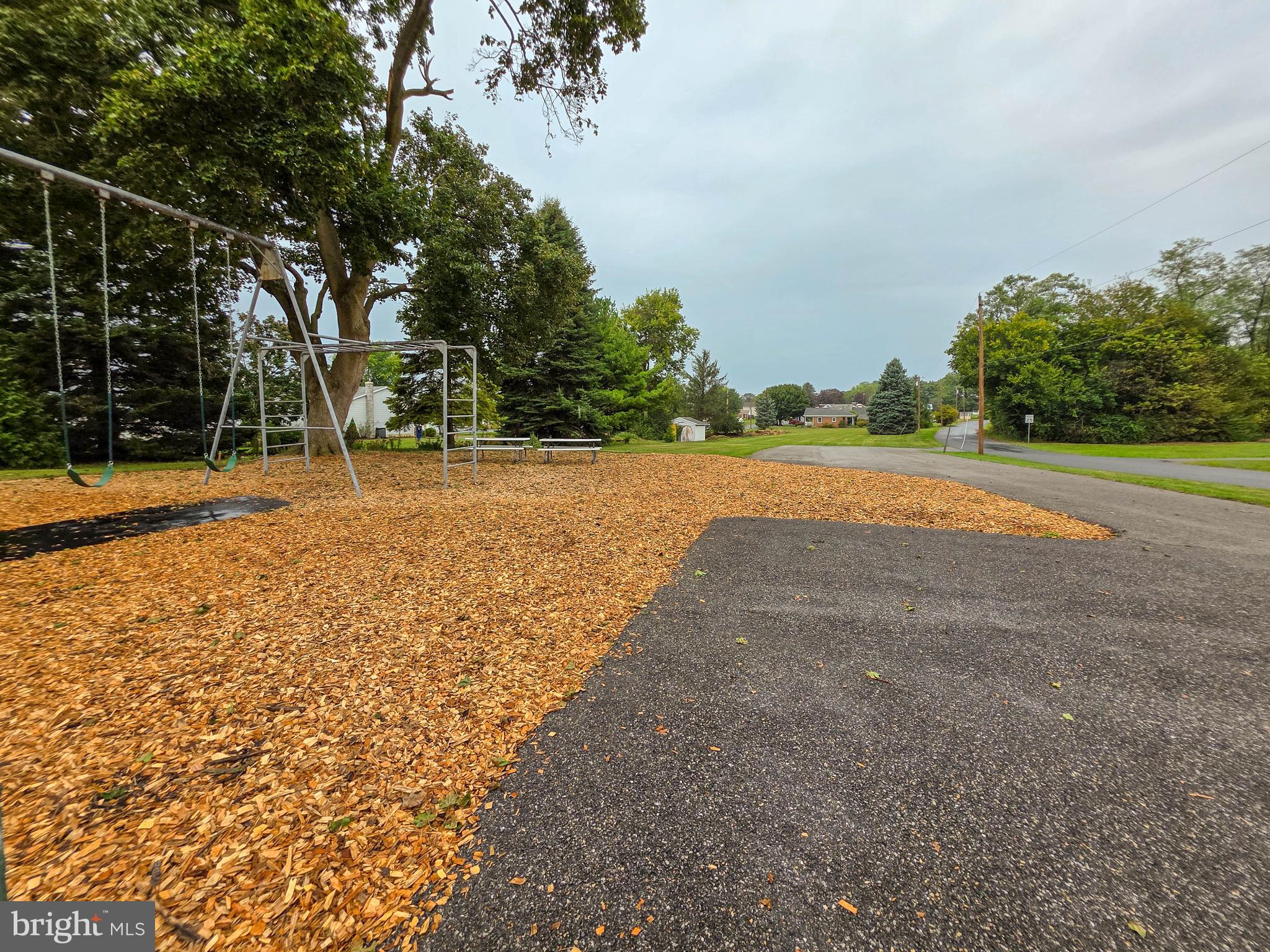 STATE LINE - Residential