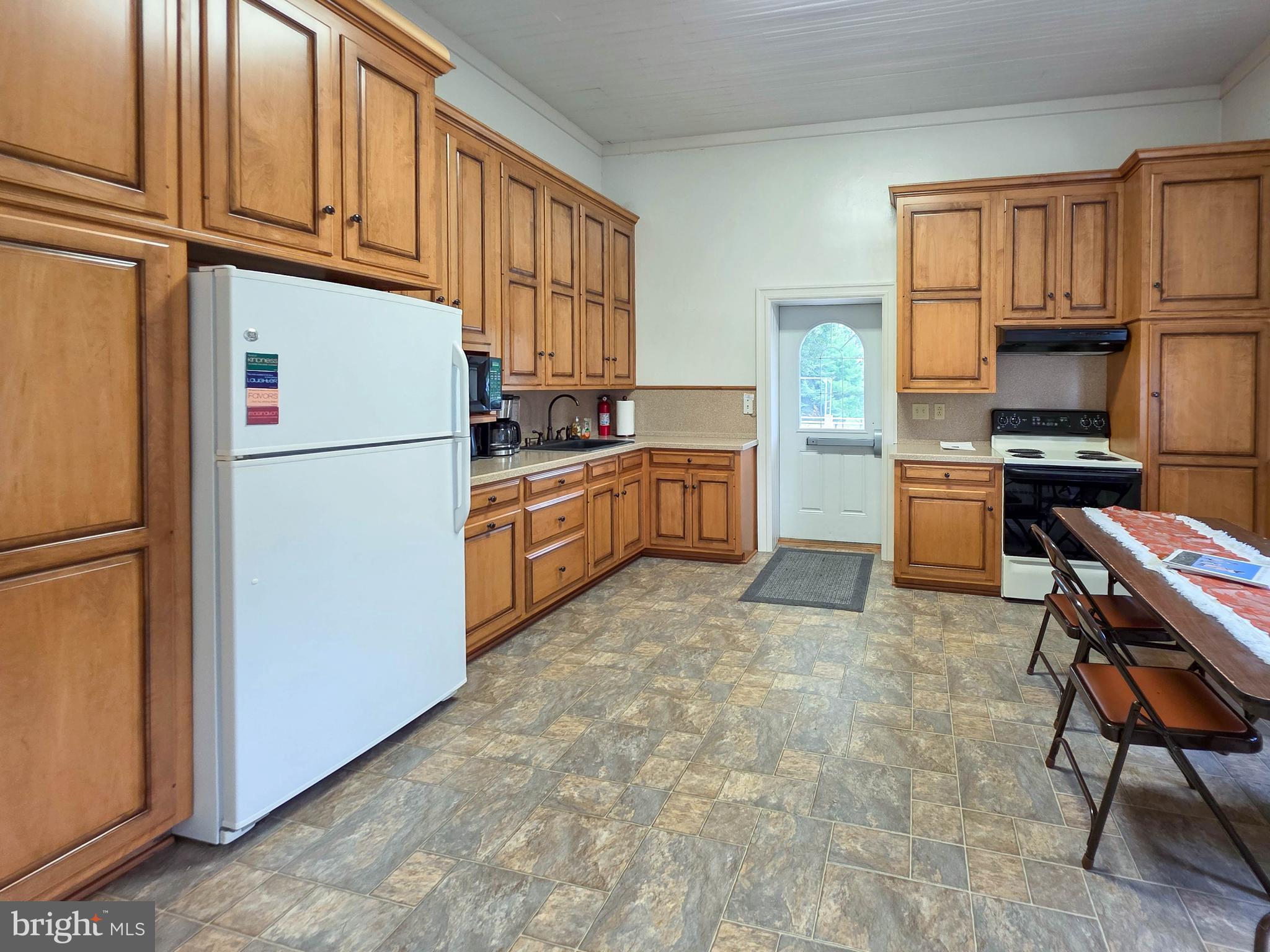 STATE LINE - Residential