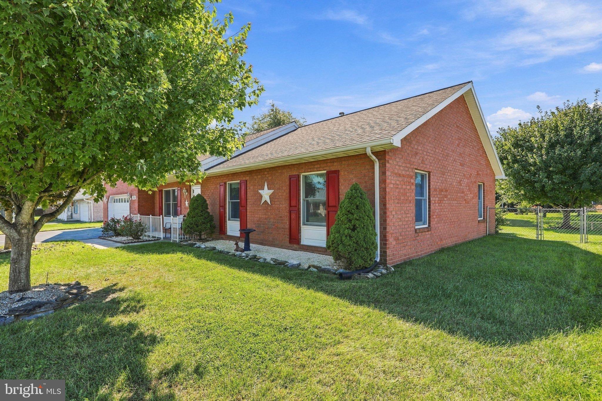 107 GRAND OAK DRIVE