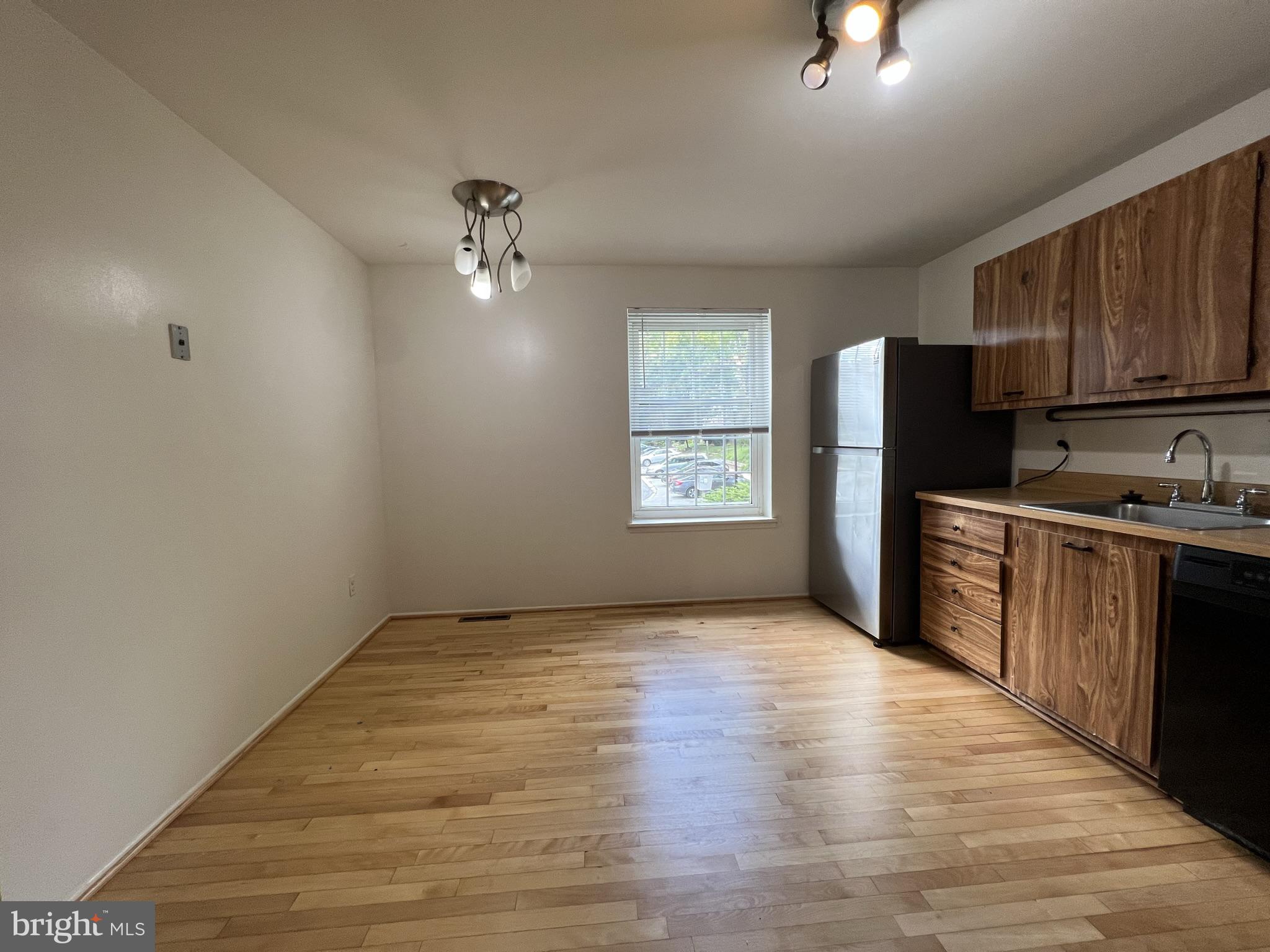 KINGS CONTRIVANCE - Residential Lease