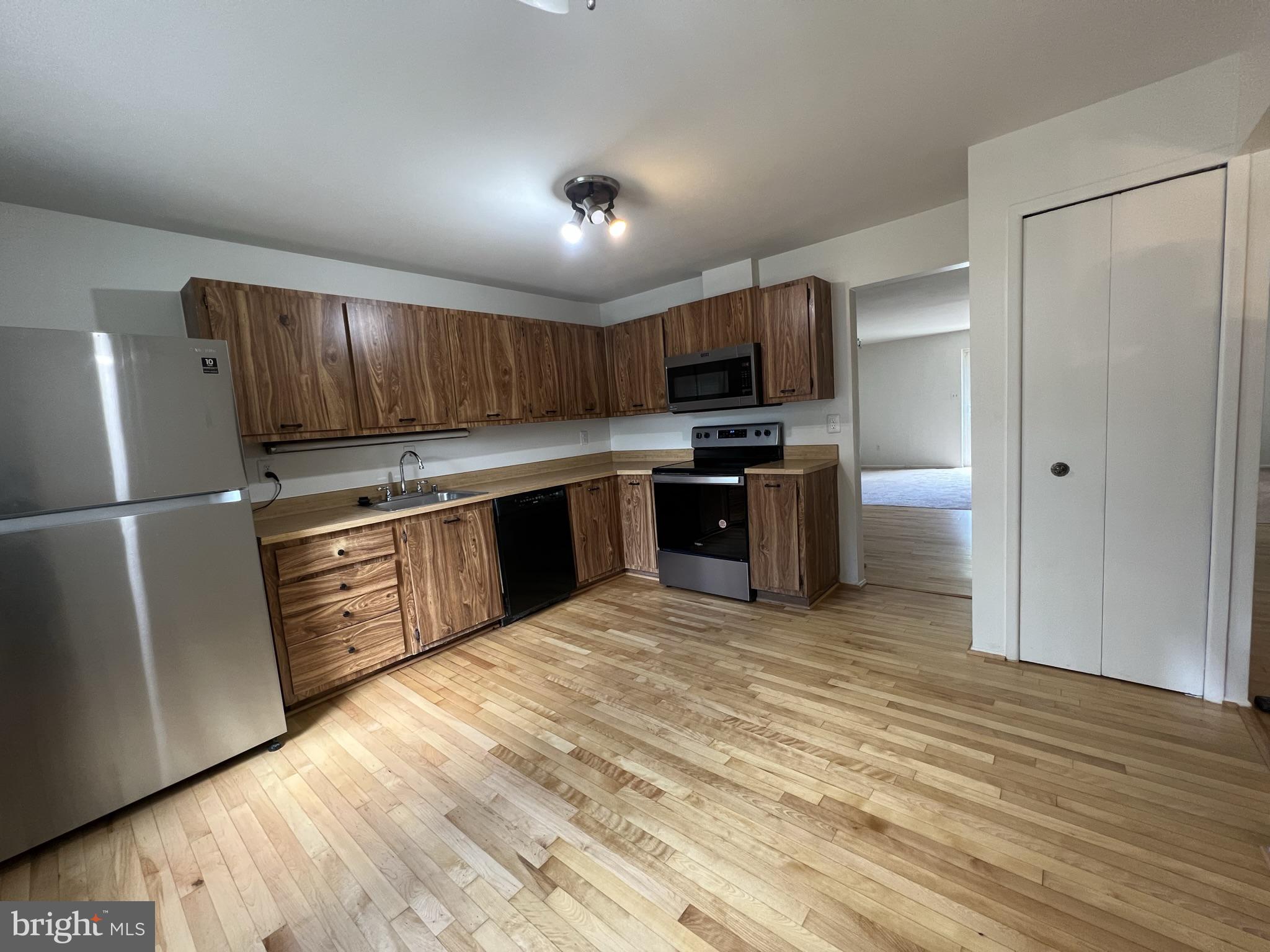 KINGS CONTRIVANCE - Residential Lease