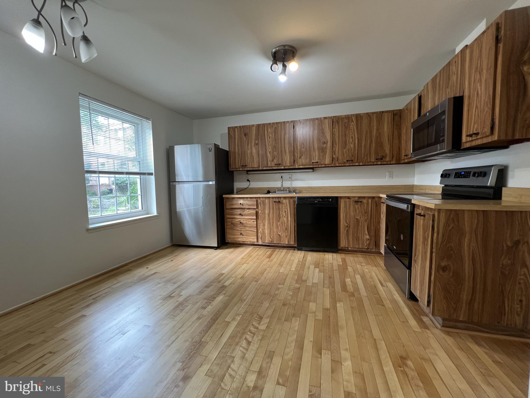 KINGS CONTRIVANCE - Residential Lease