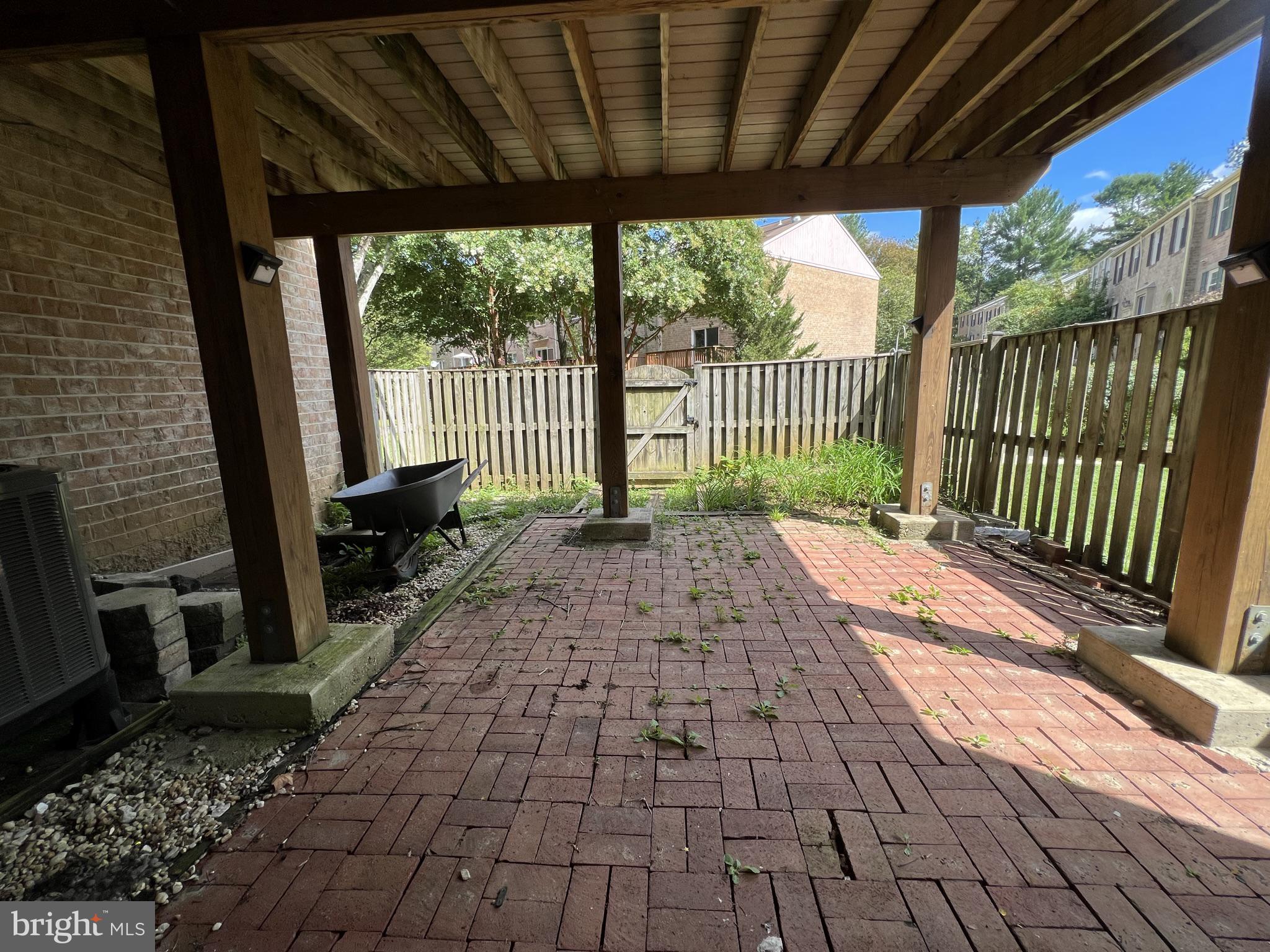 KINGS CONTRIVANCE - Residential Lease