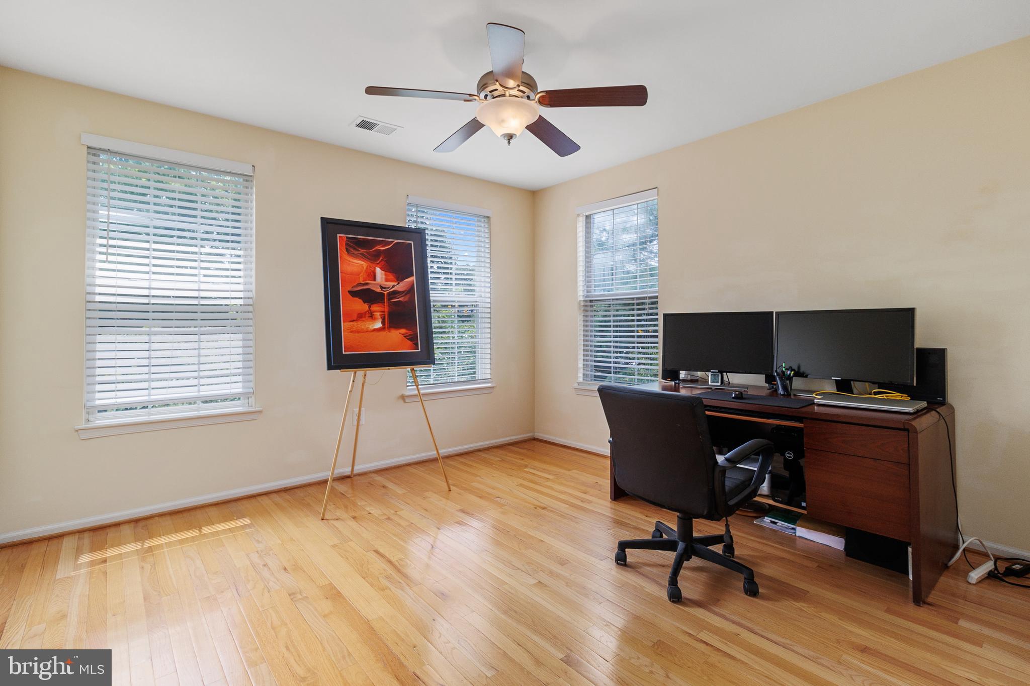 ASHBURN FARM - Residential