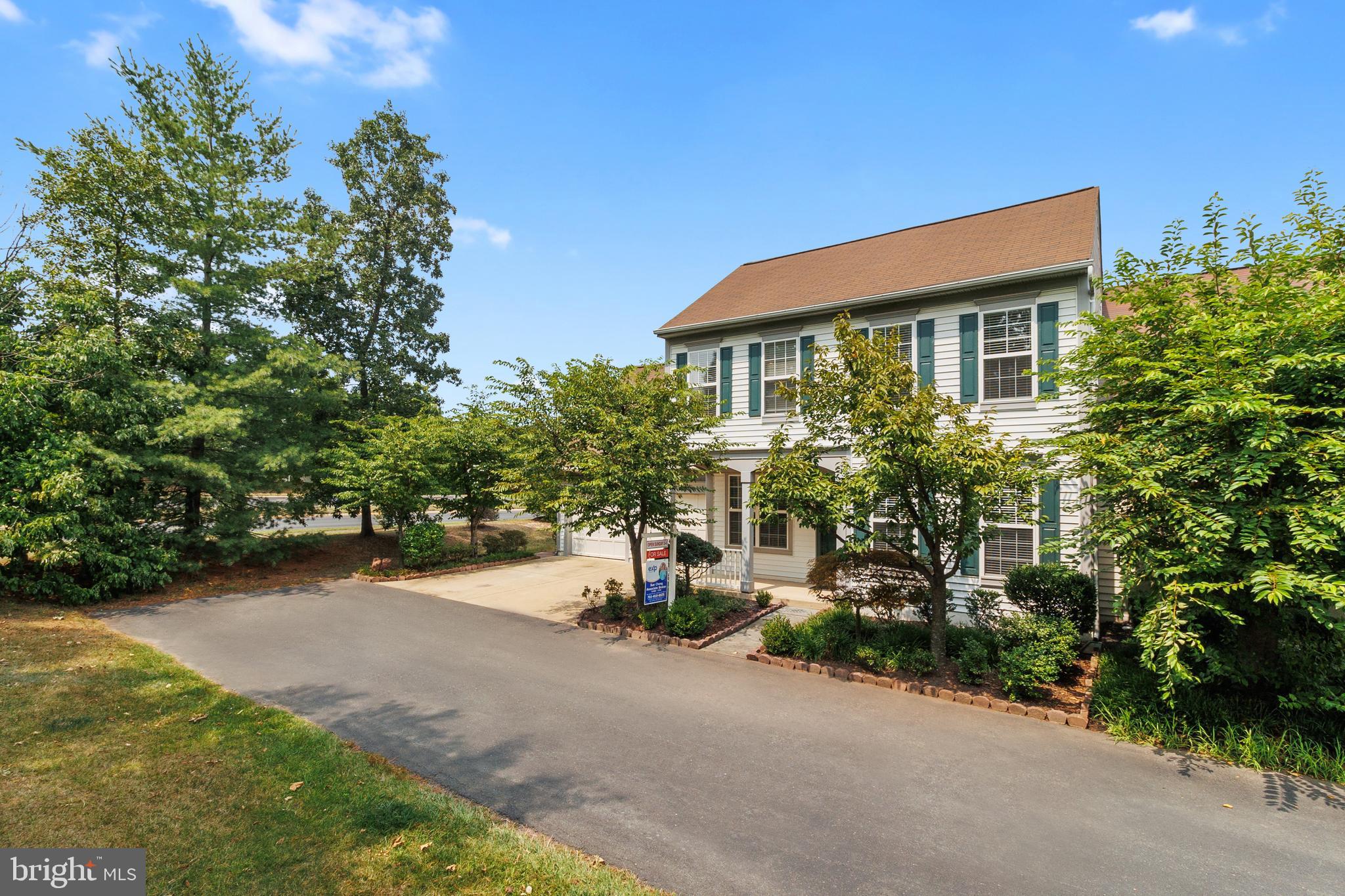 ASHBURN FARM - Residential