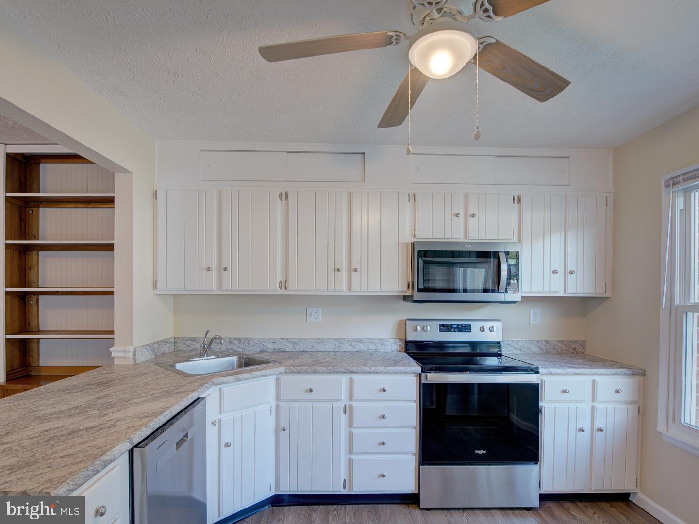 WILLOUGHBY WOODS - Residential