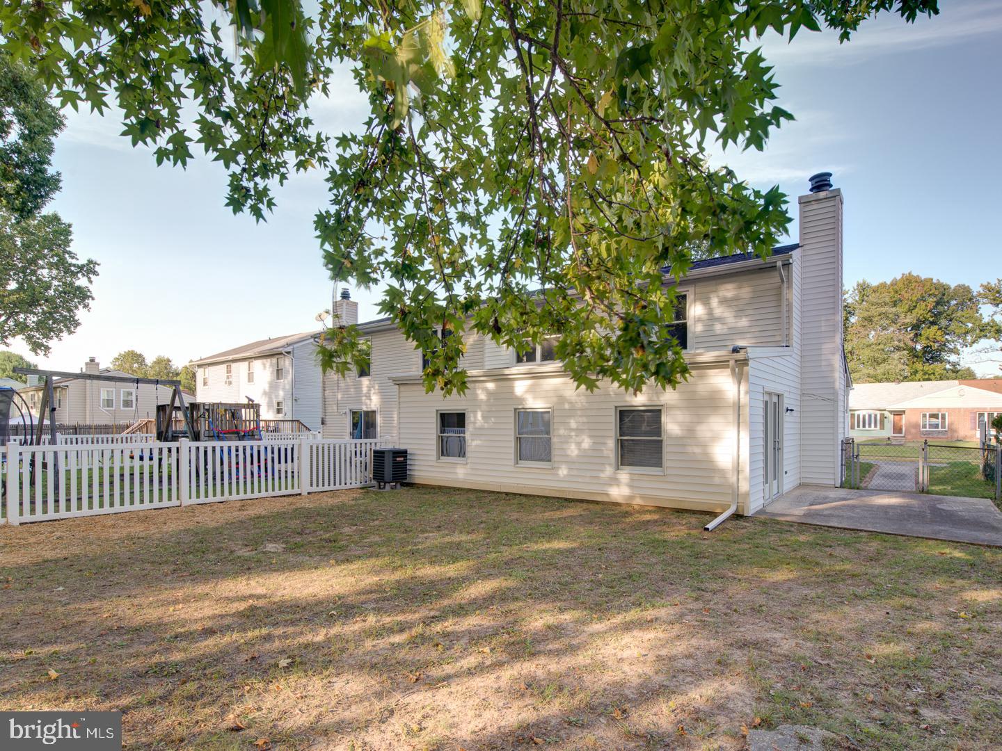 WILLOUGHBY WOODS - Residential