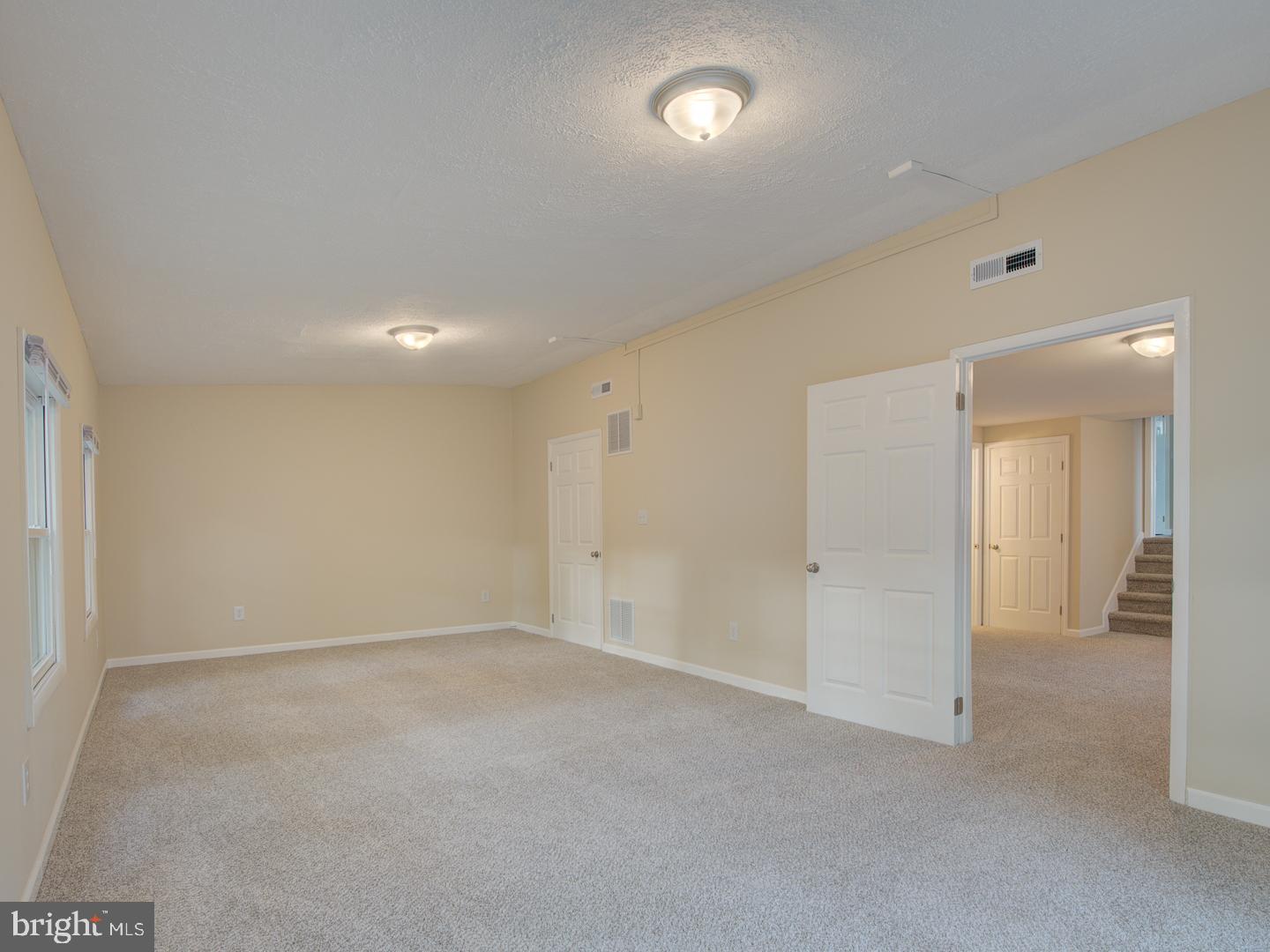 WILLOUGHBY WOODS - Residential