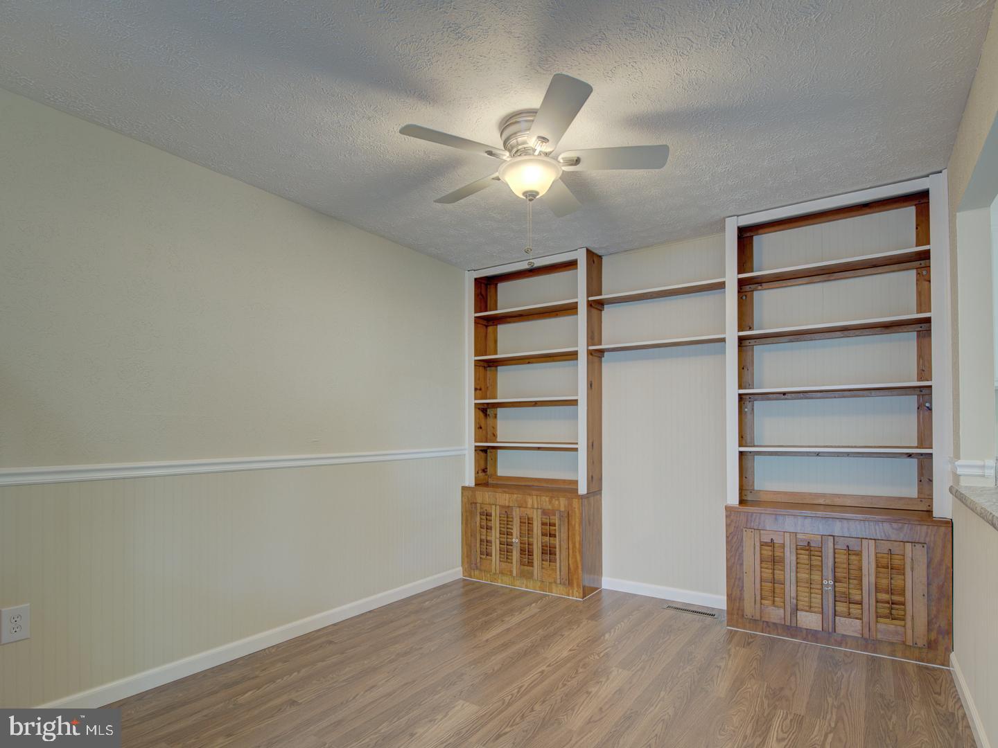 WILLOUGHBY WOODS - Residential