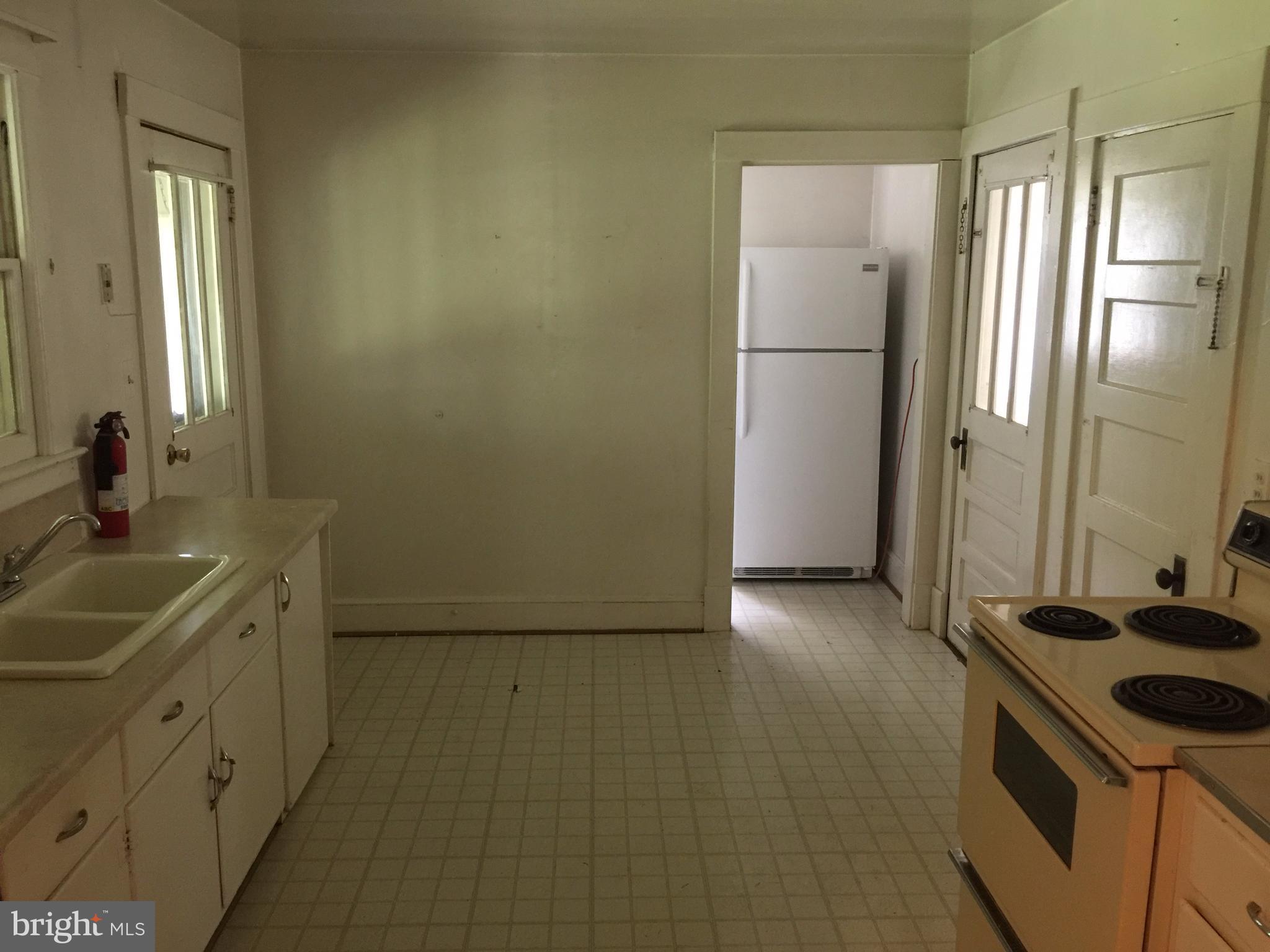 COLLEGE HEIGHTS - Residential