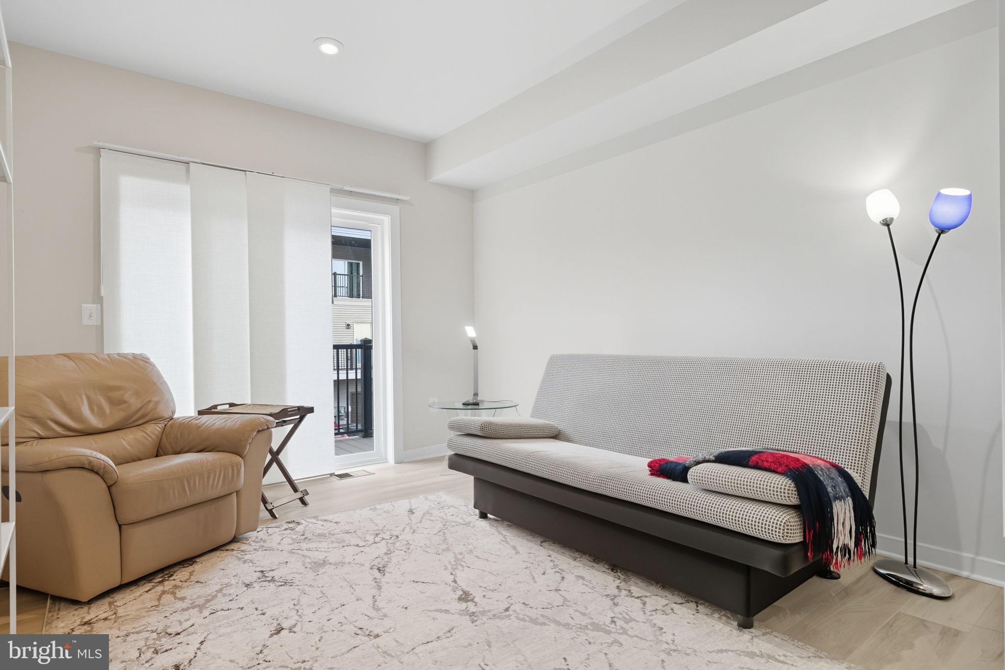 ASHBROOK PLACE - Residential