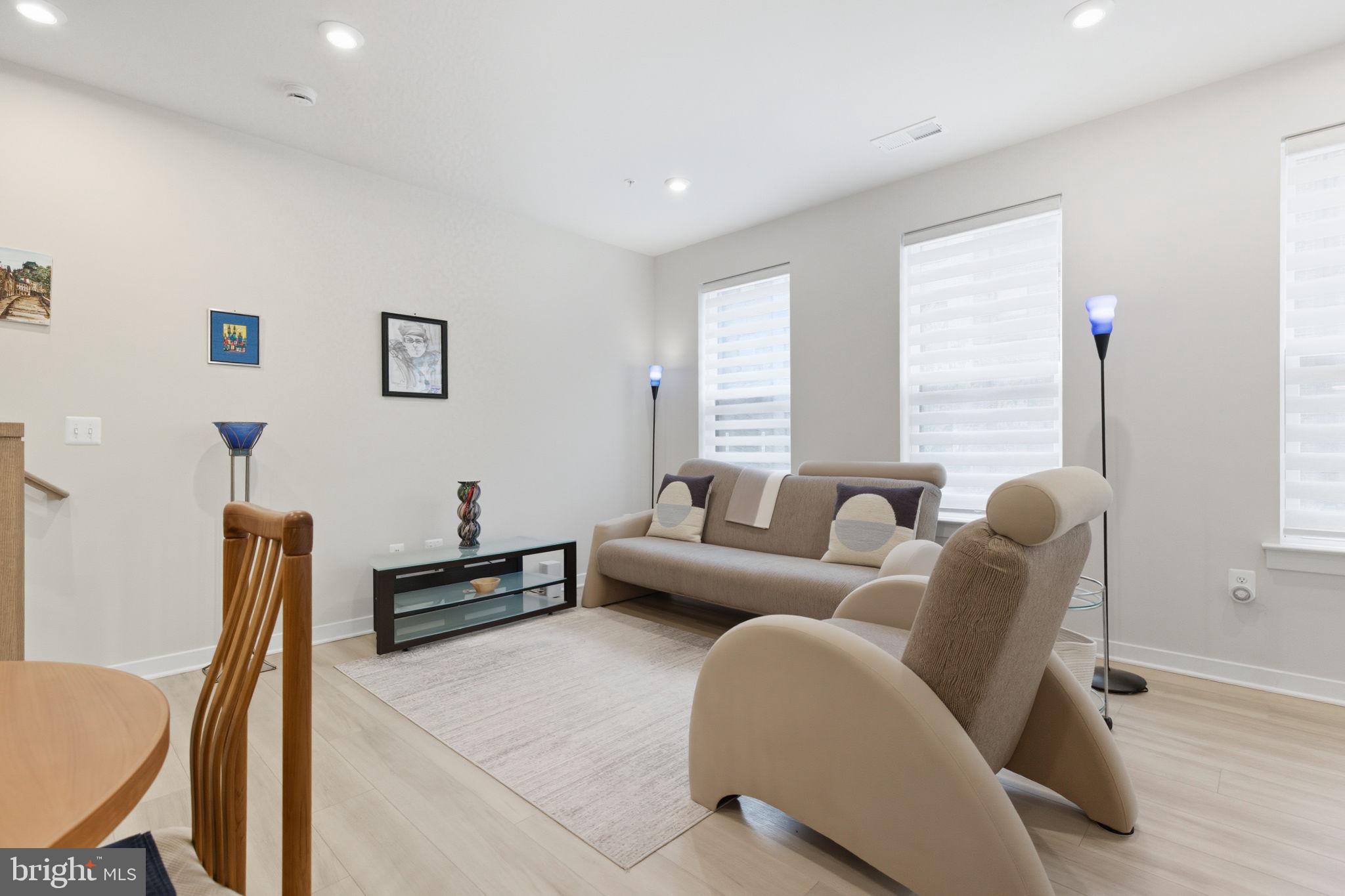 44531 WOLFHOUND SQUARE