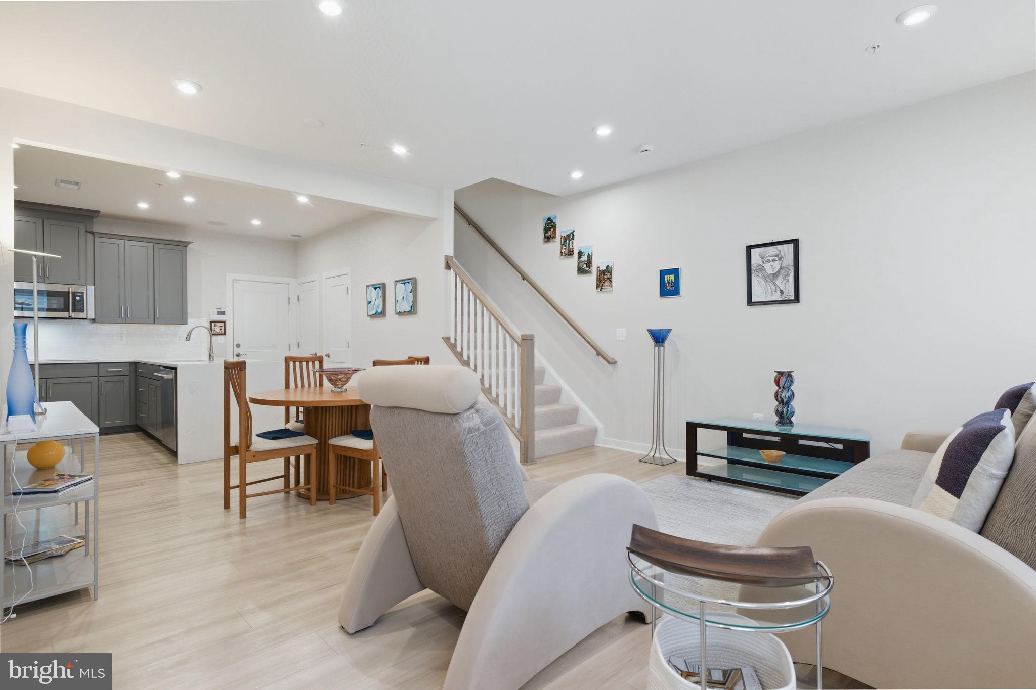 ASHBROOK PLACE - Residential