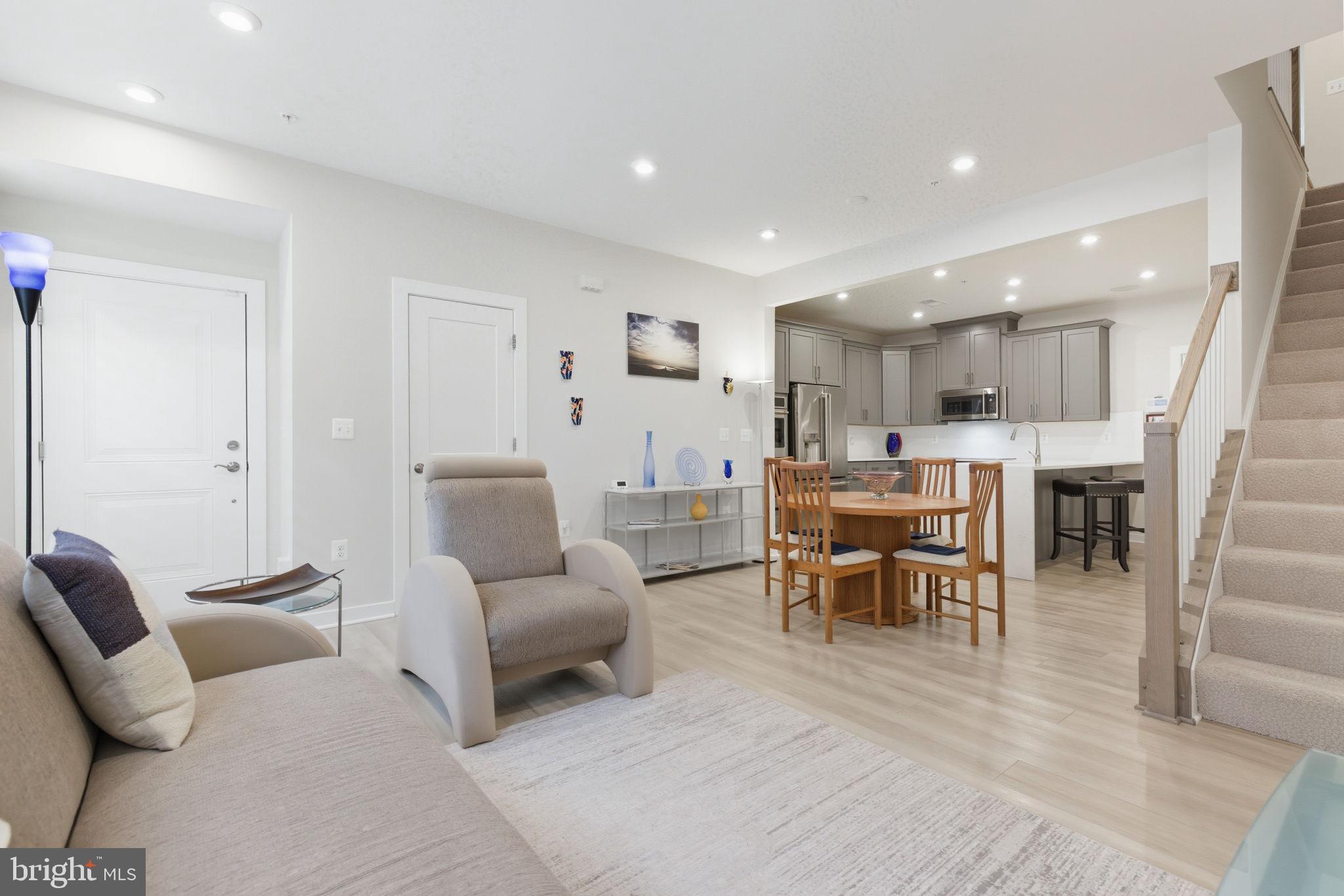 44531 WOLFHOUND SQUARE
